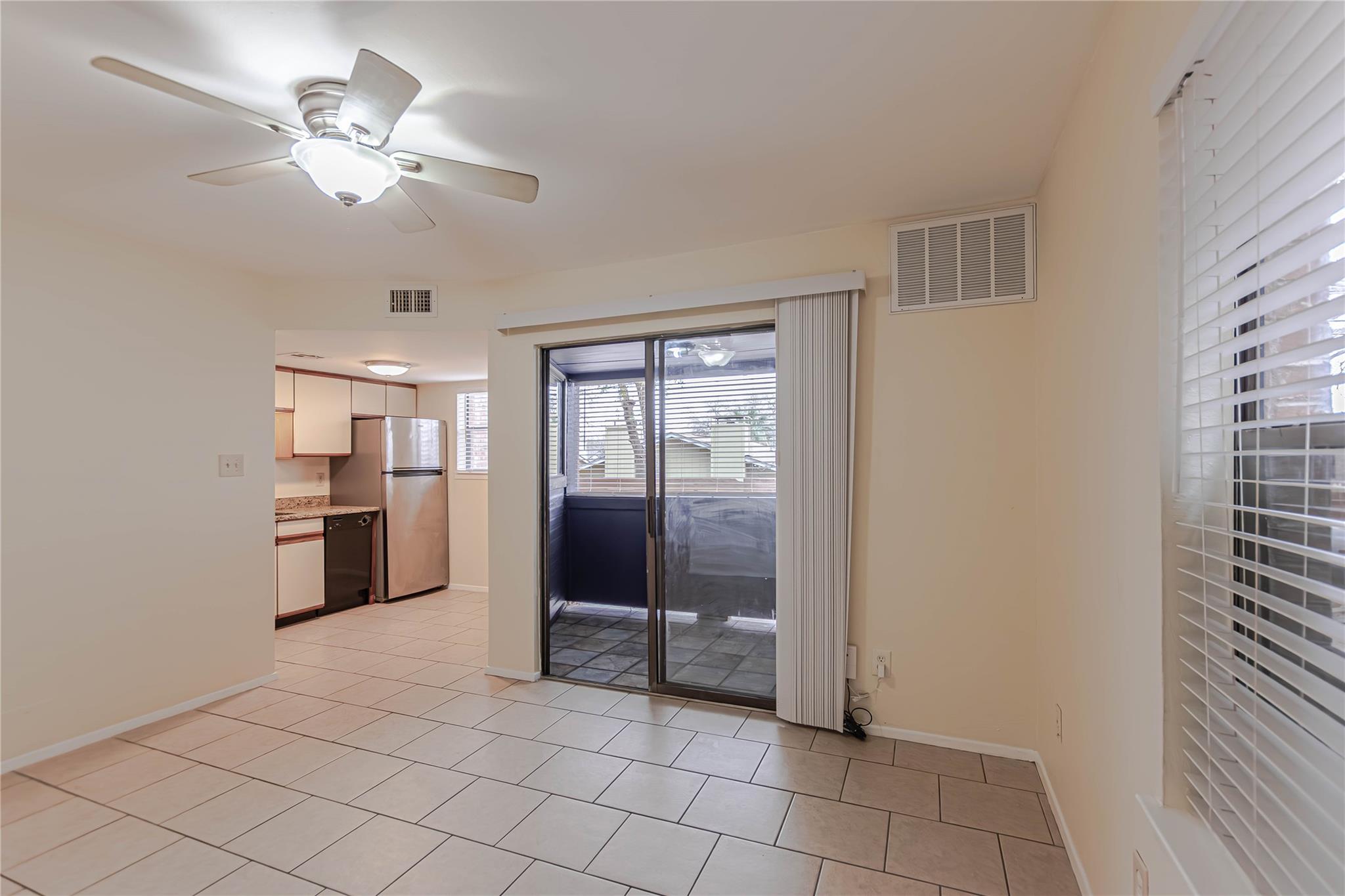 2500 Burleson RD #601, Austin, TX 78741 photo 2