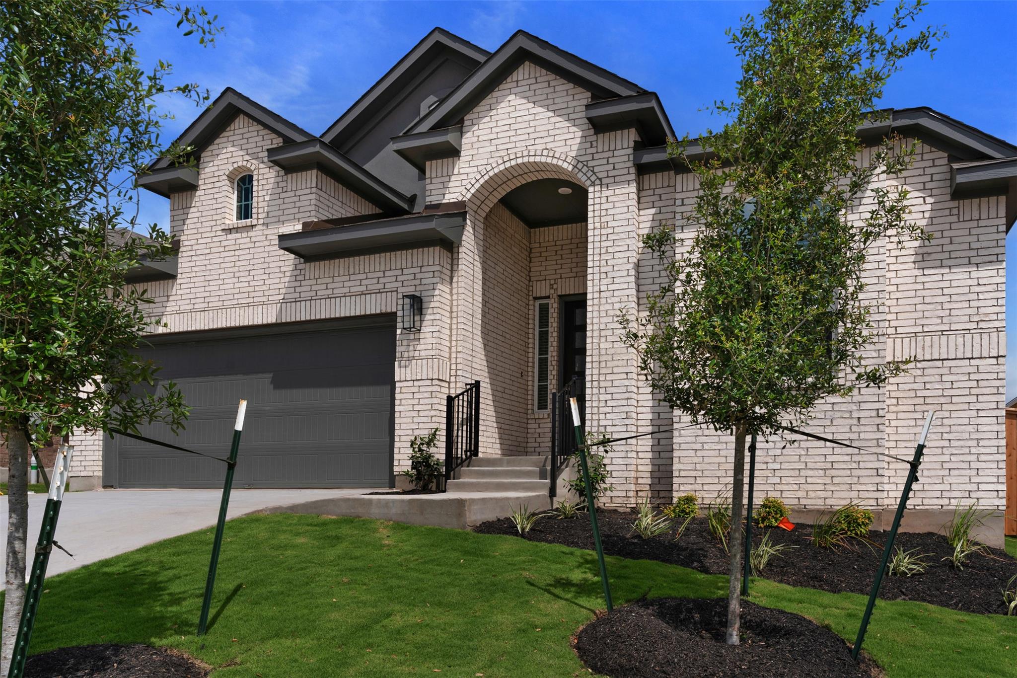 1129 Pansy TRL, Georgetown, TX 78628 photo 2