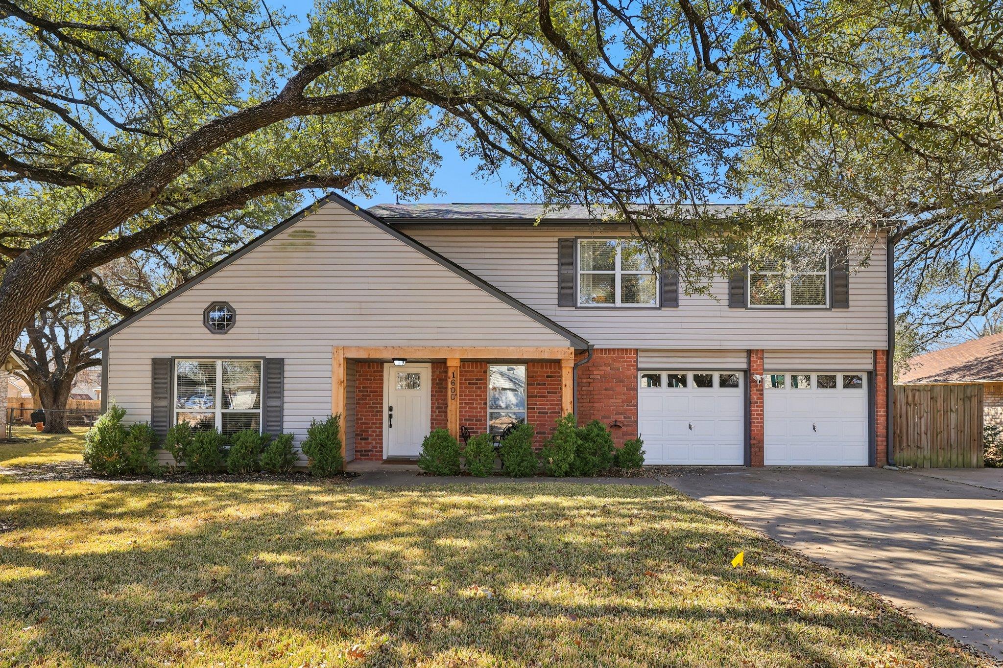 1600 Wood Rock DR, Round Rock, TX 78681 photo 3
