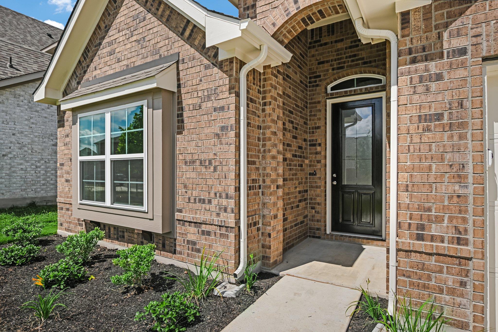 270 Smithsonian LN, Kyle, TX 78640 photo 2