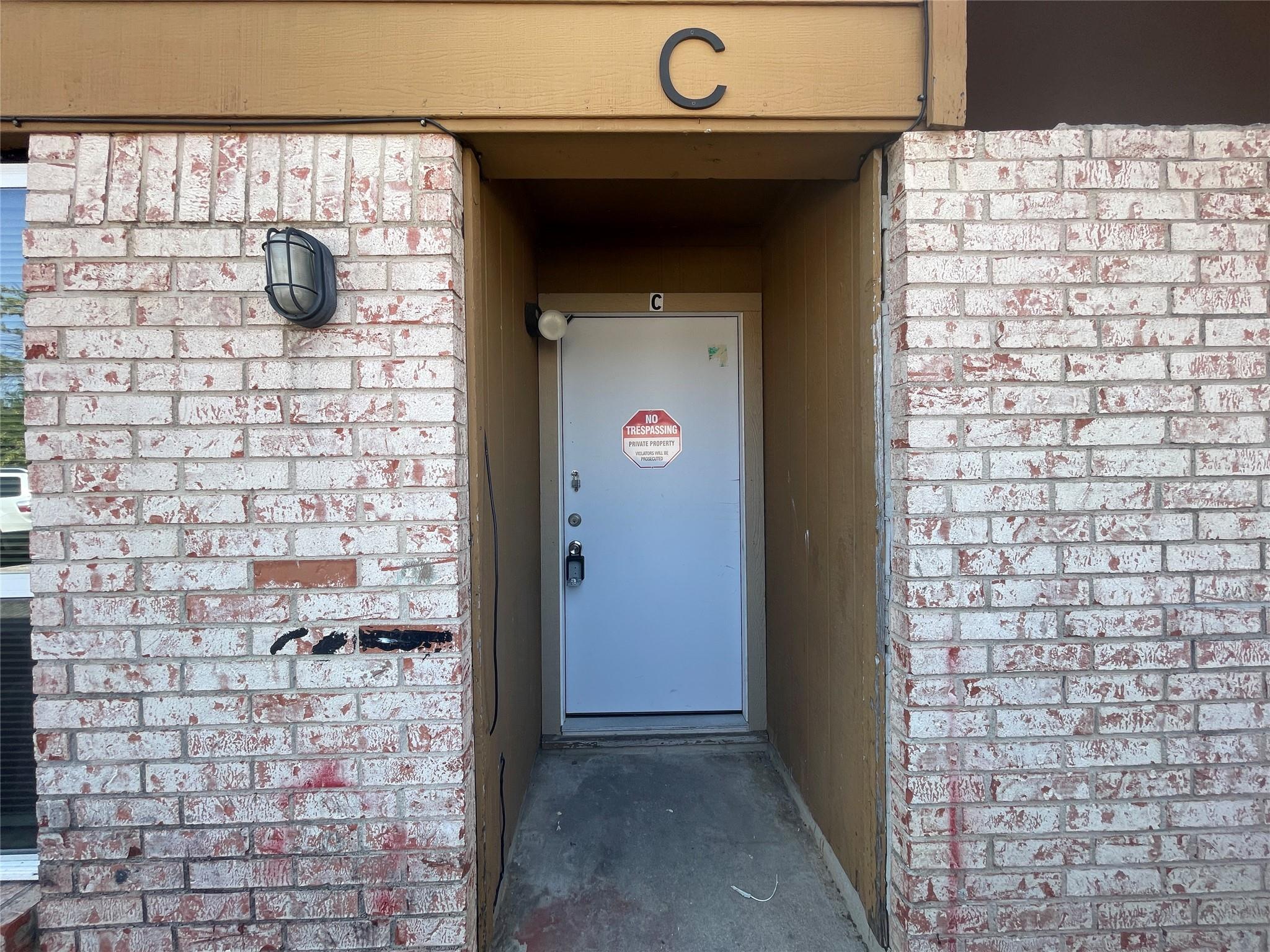 2619 Ektom DR #C, Austin, TX 78745 photo 2
