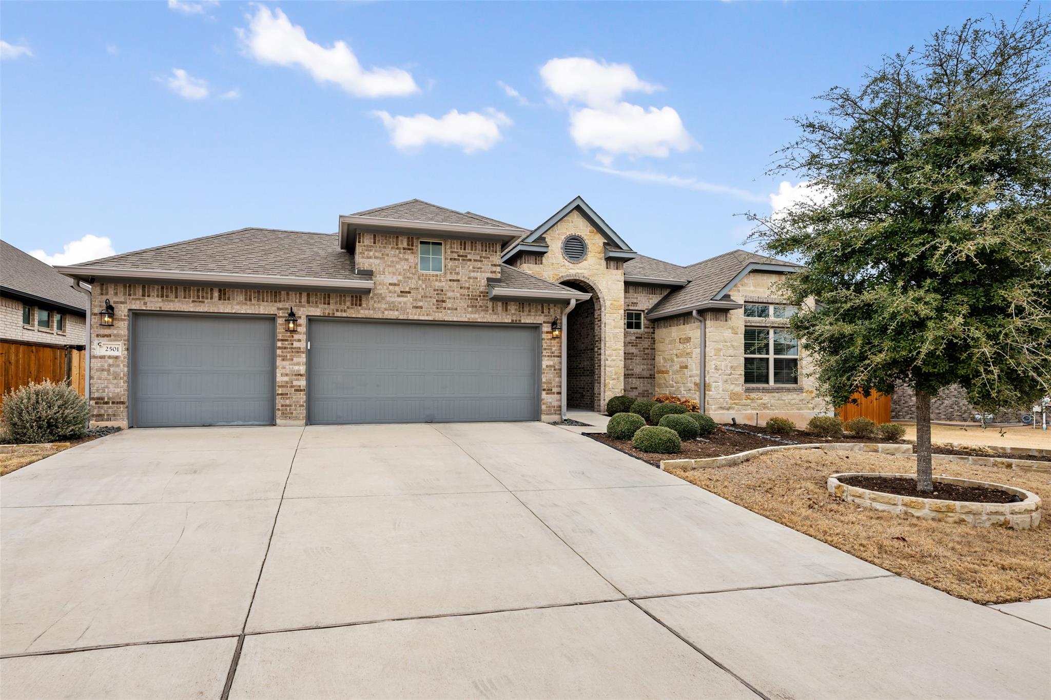 2501 Costera ST, Leander, TX 78641 photo 2