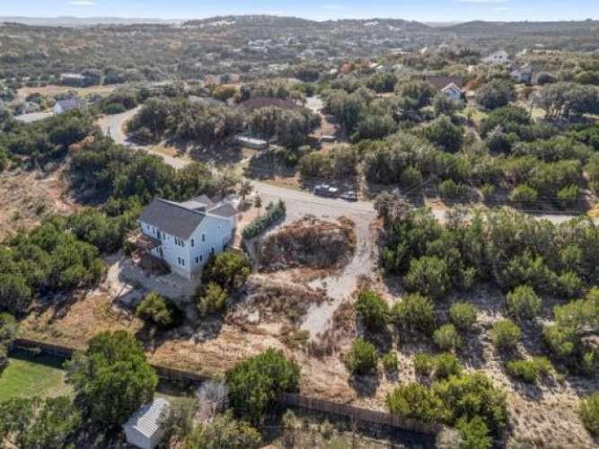 22110 Moulin DR, Spicewood, TX 78669 photo 2