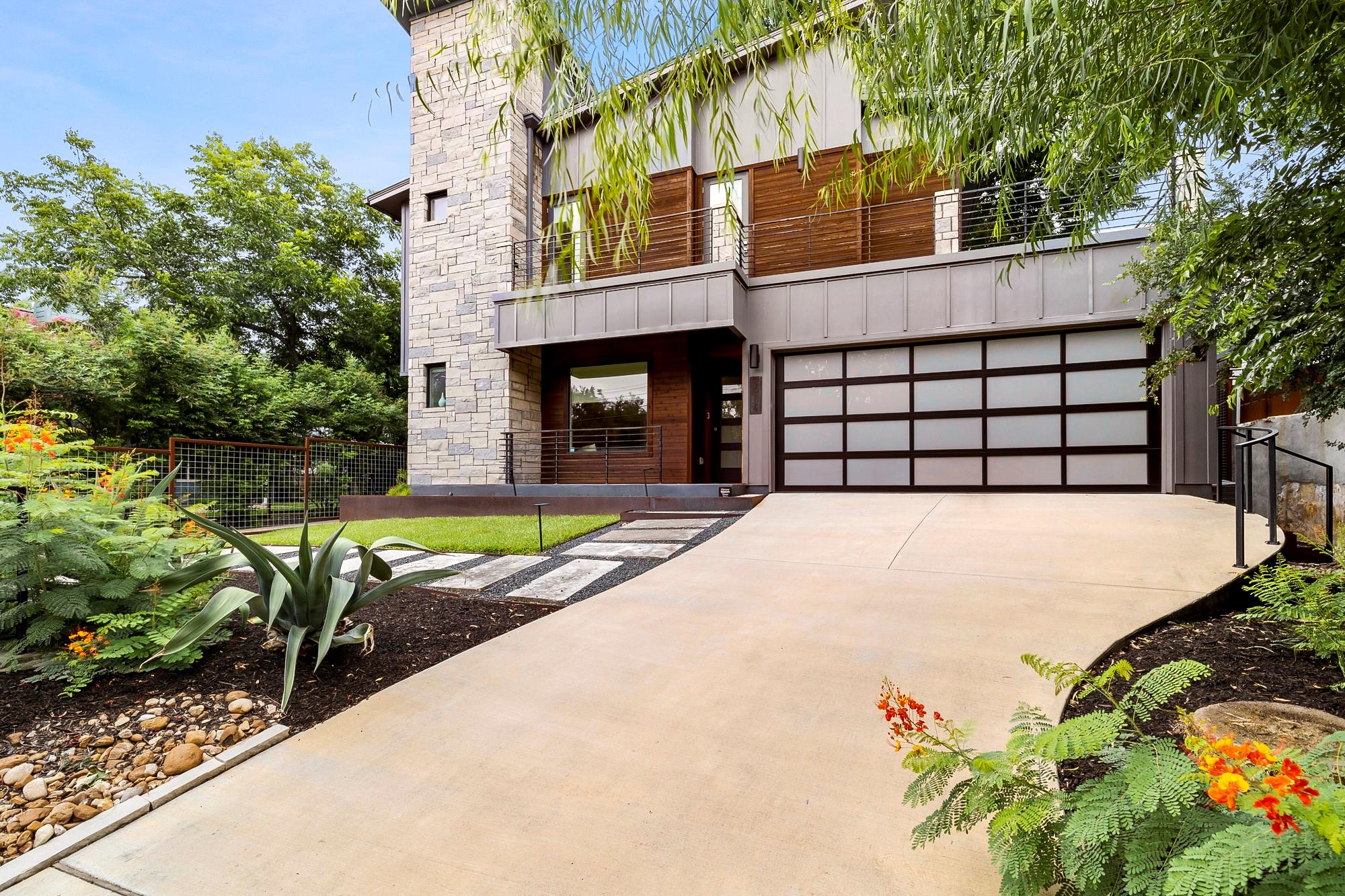 2414 Kinney RD, Austin, TX 78704 photo 2