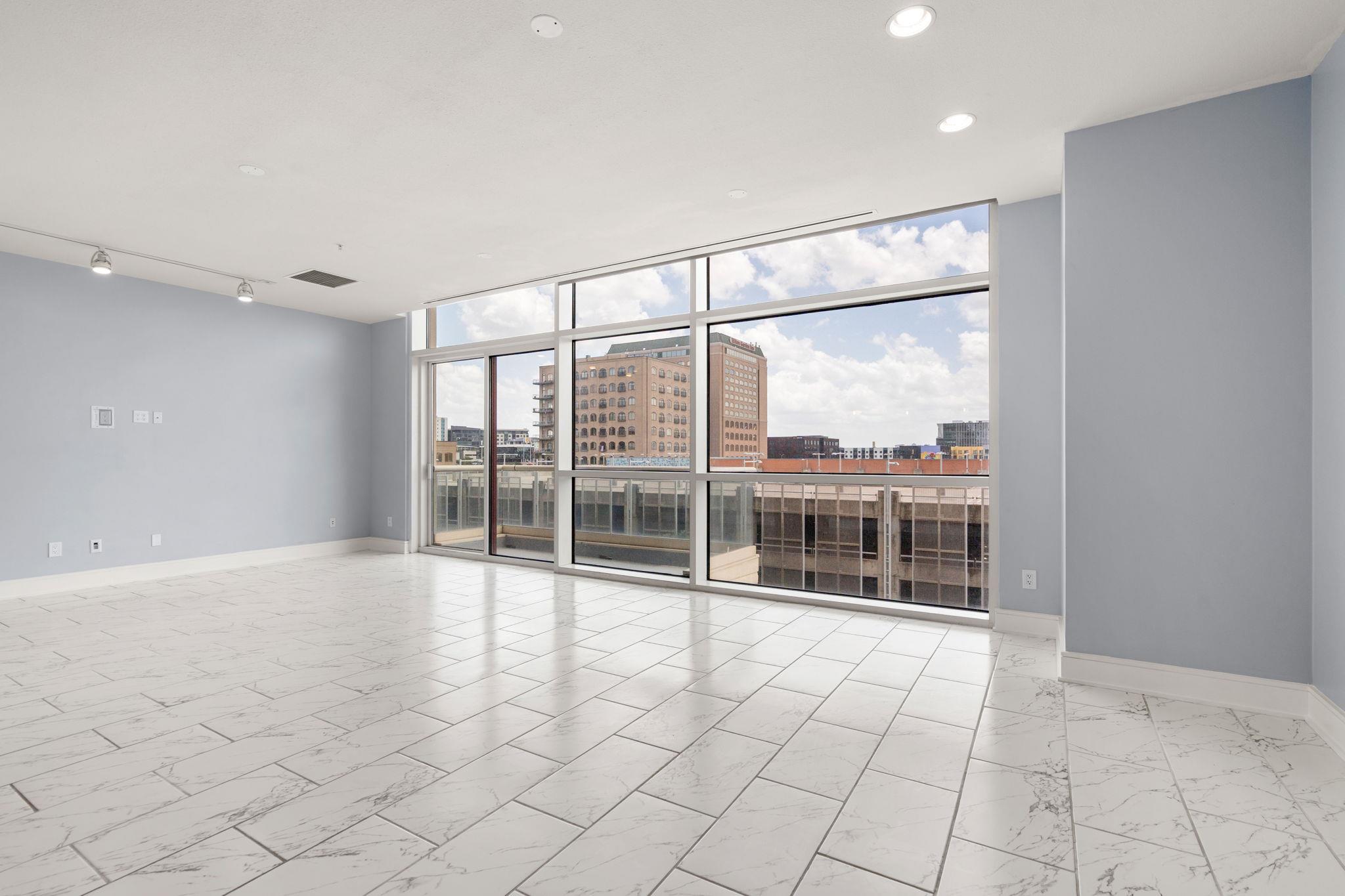 555 5th ST #527, Austin, TX 78701 photo 5