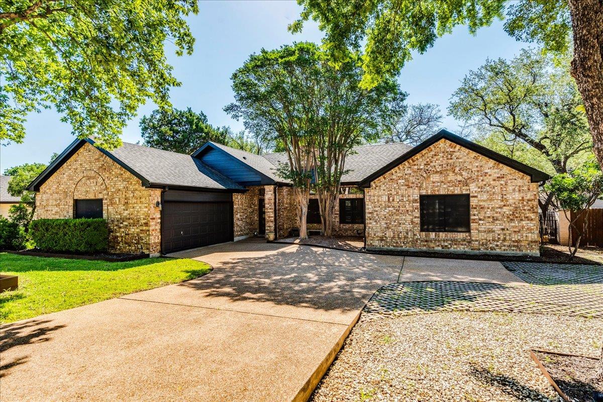107 Copperleaf RD, Lakeway, TX 78734 photo 3