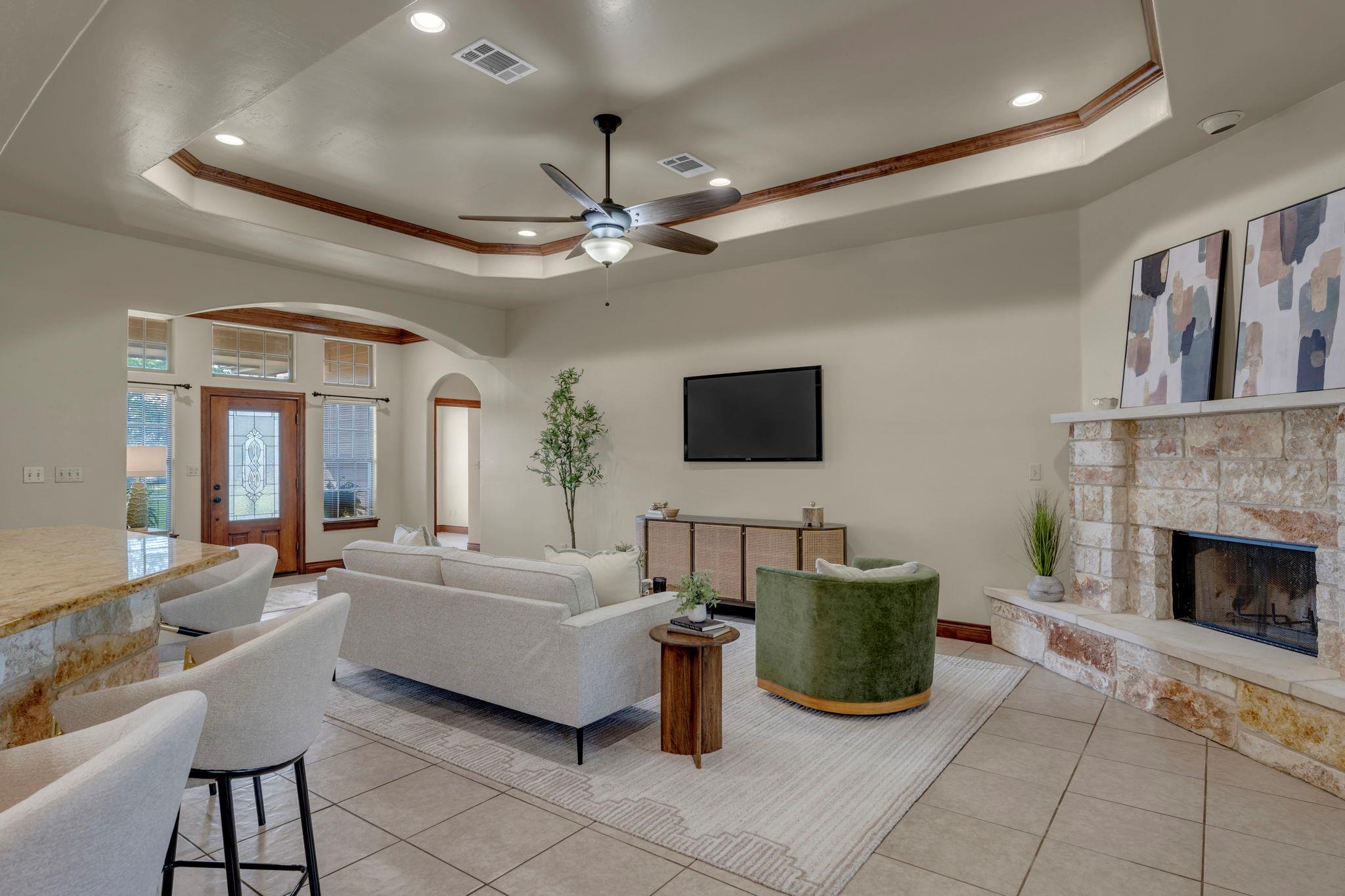 120 Zurita TRL, Marble Falls, TX 78654 photo 4