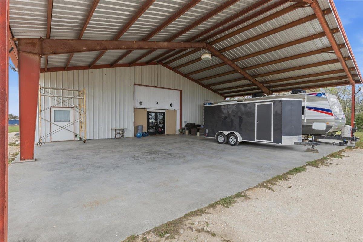 2187 Highway 290, McDade, TX 78650 photo 4