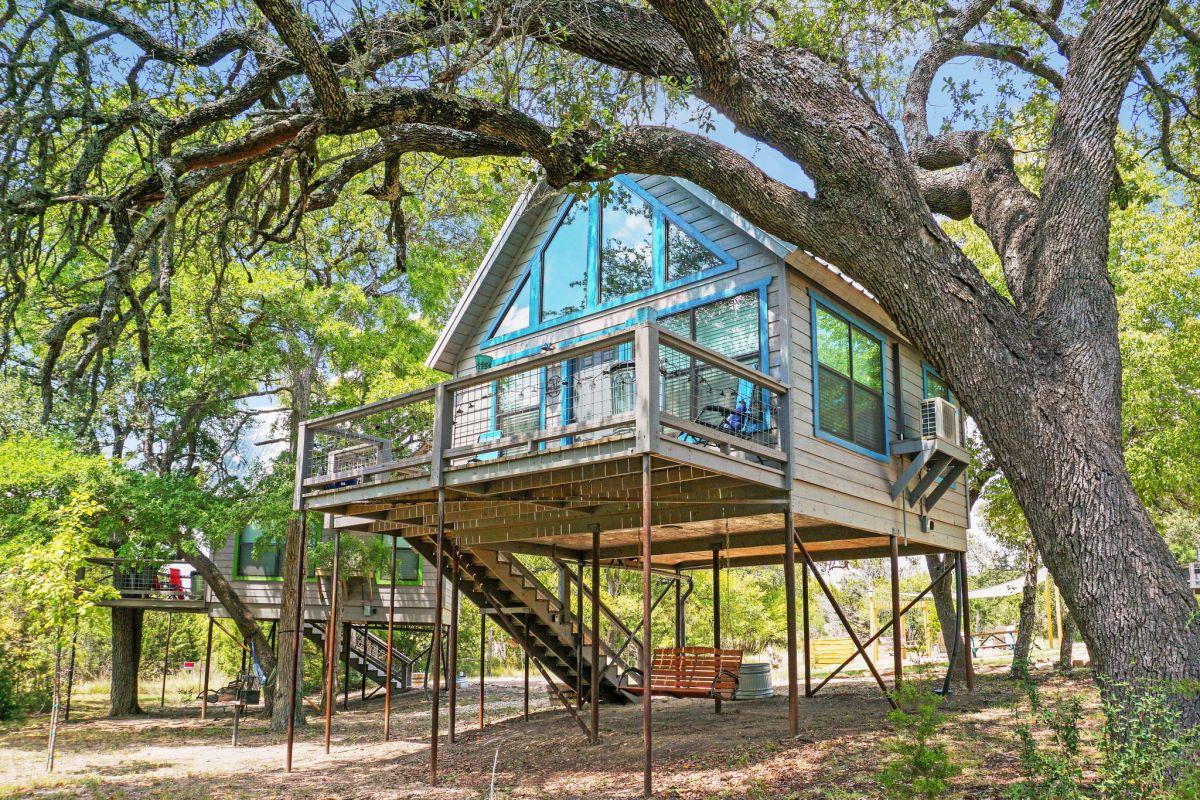 931 Sycamore Creek DR, Dripping Springs, TX 78620 photo 4