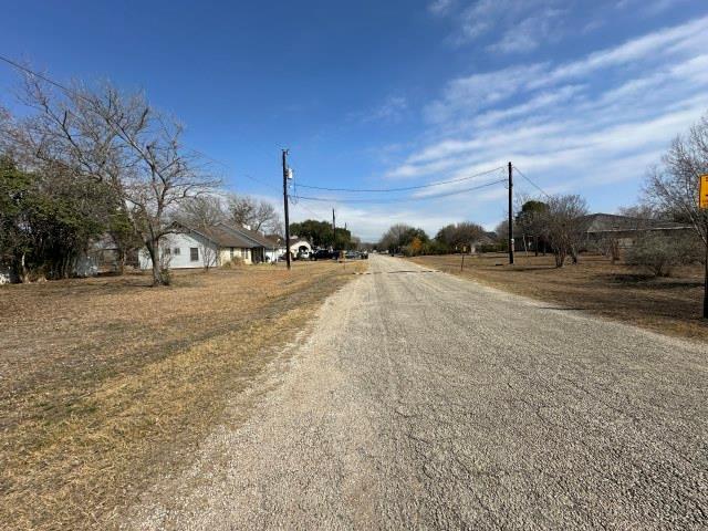 548 Spring River DR, Martindale, TX 78655 photo 3