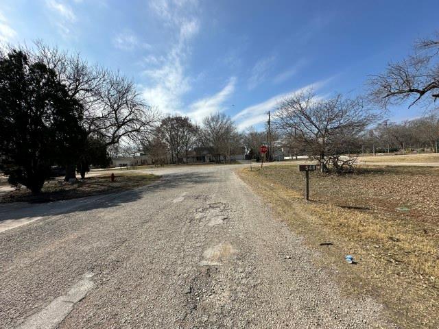 548 Spring River DR, Martindale, TX 78655 photo 4