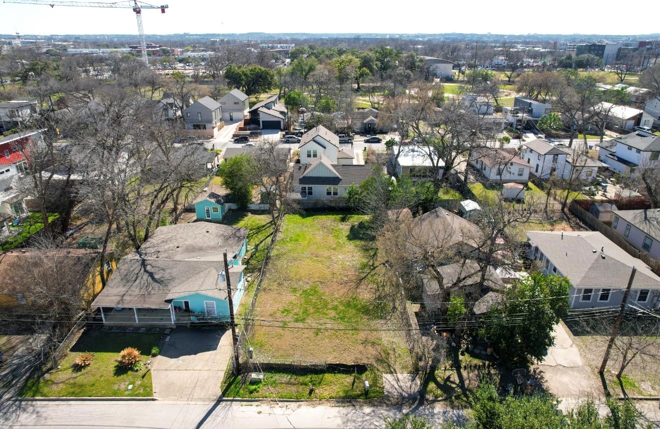 2707 Zaragosa ST, Austin, TX 78702 photo 2