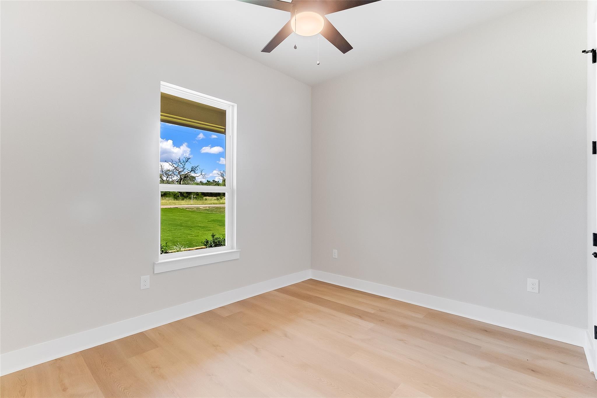115 Draper LN, Bertram, TX 78605 photo 4