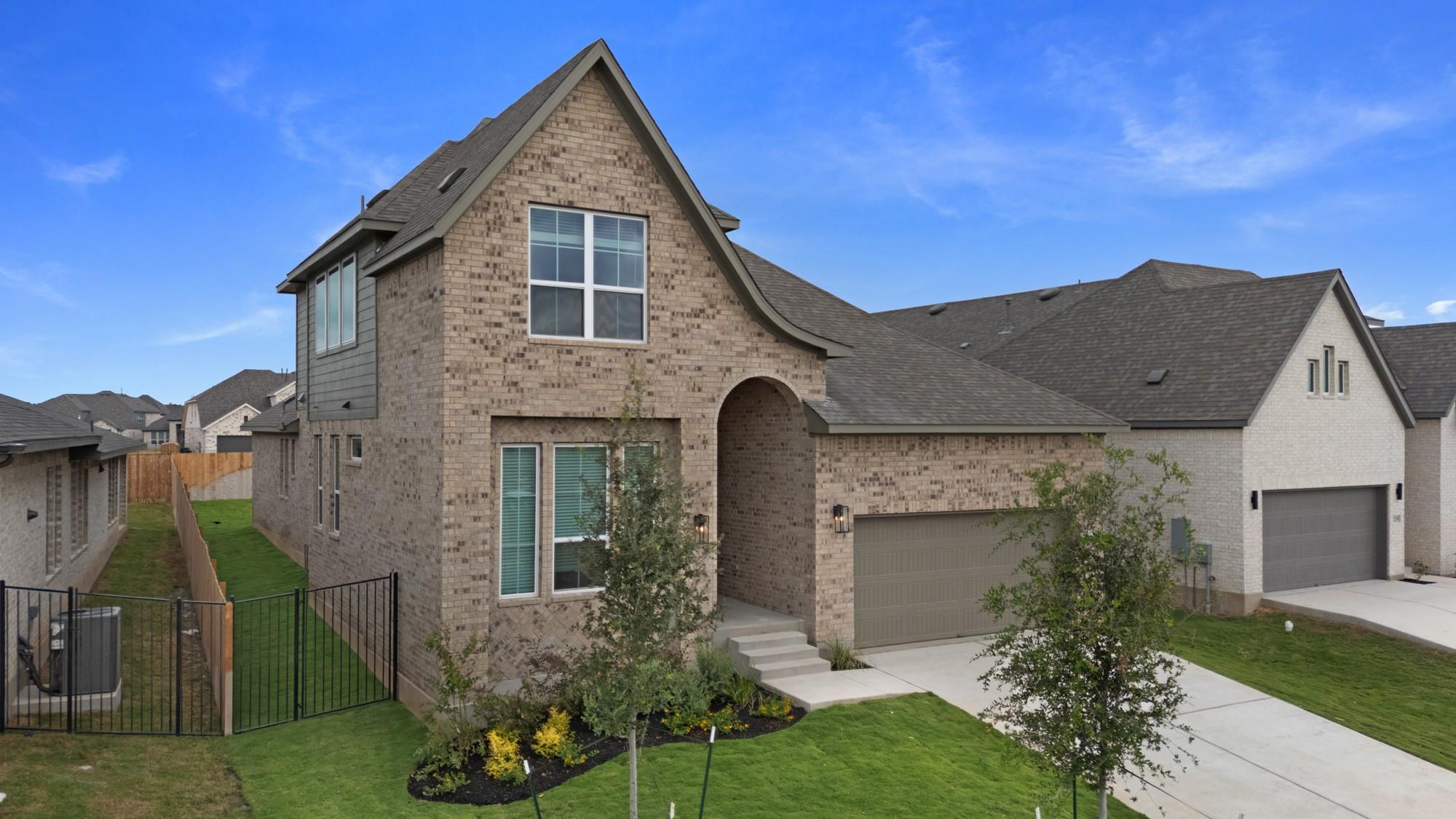 212 Montecido DR, Liberty Hill, TX 78642 photo 2