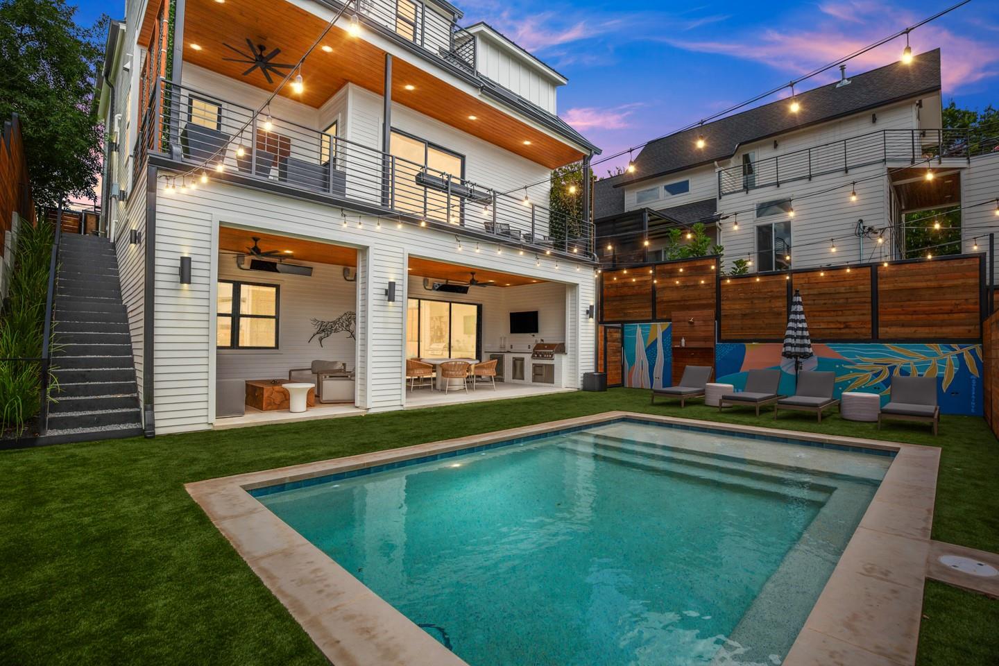 Photo of 2005 8th ST #1, Austin, TX 78702