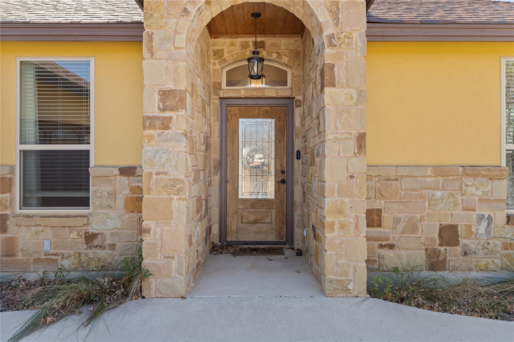 110 Chaumont ST, Kingsland, TX 78639 photo 2