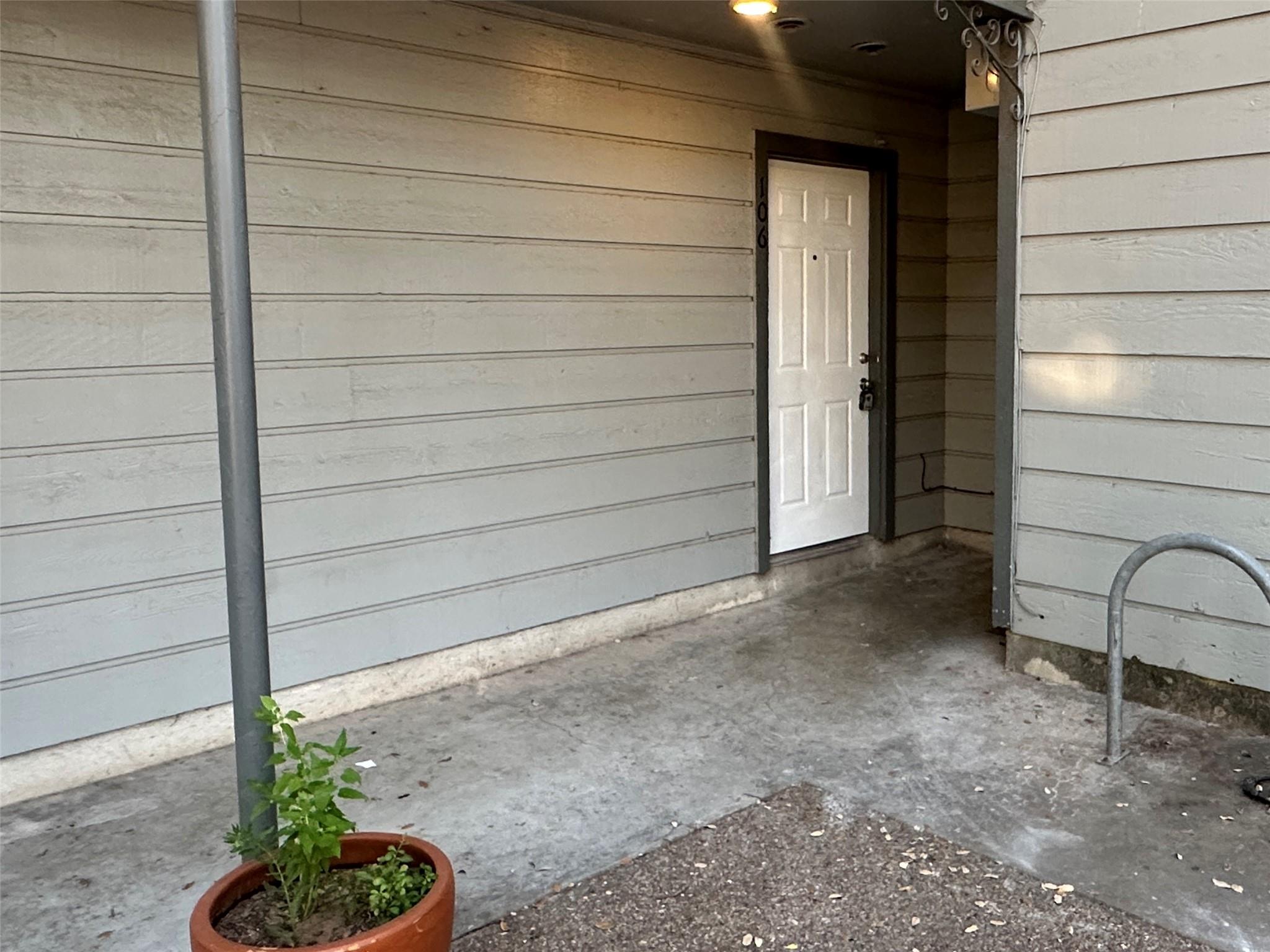 803 28th ST #106, Austin, TX 78705 photo 2