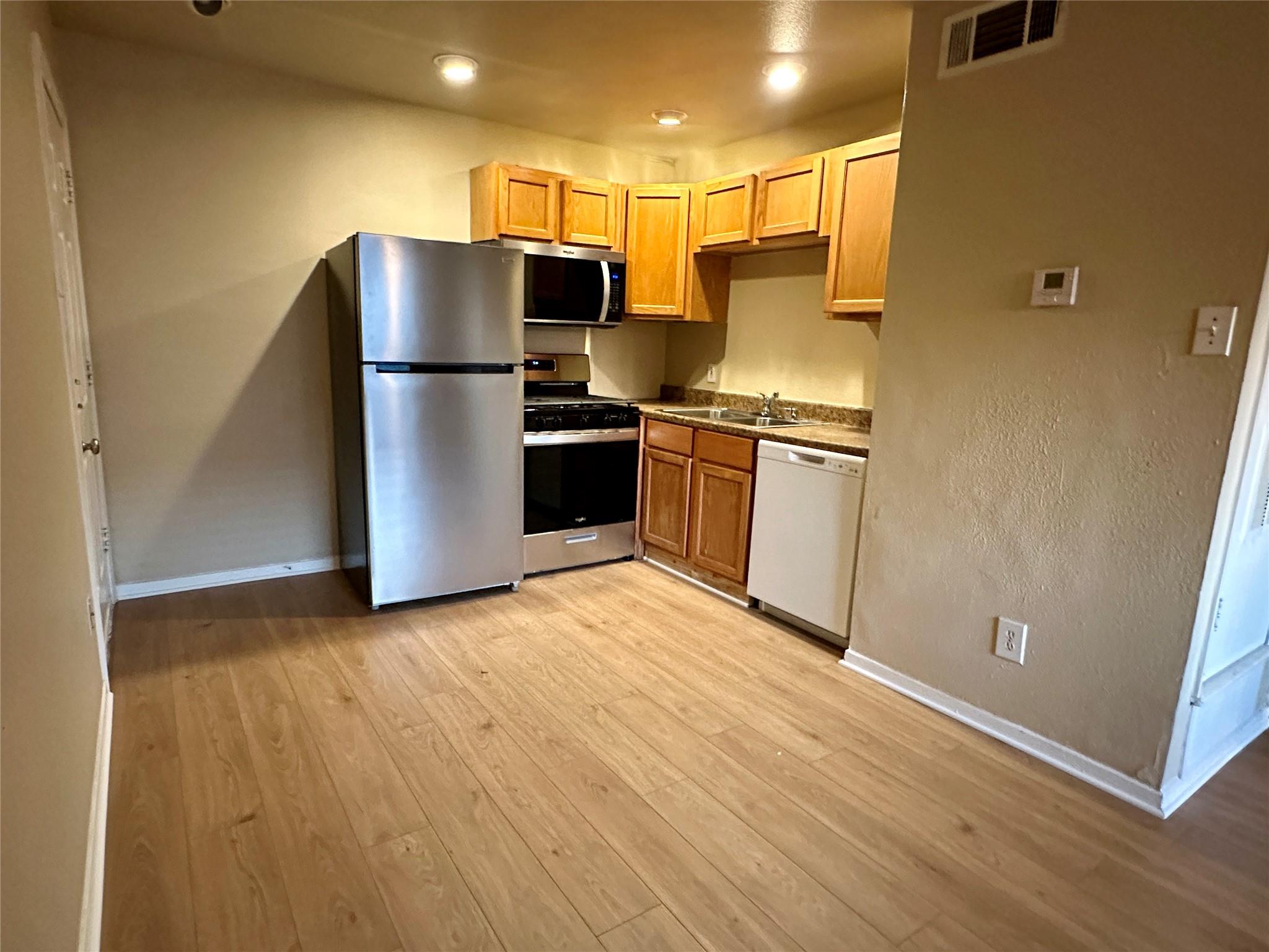 803 28th ST #106, Austin, TX 78705 photo 3