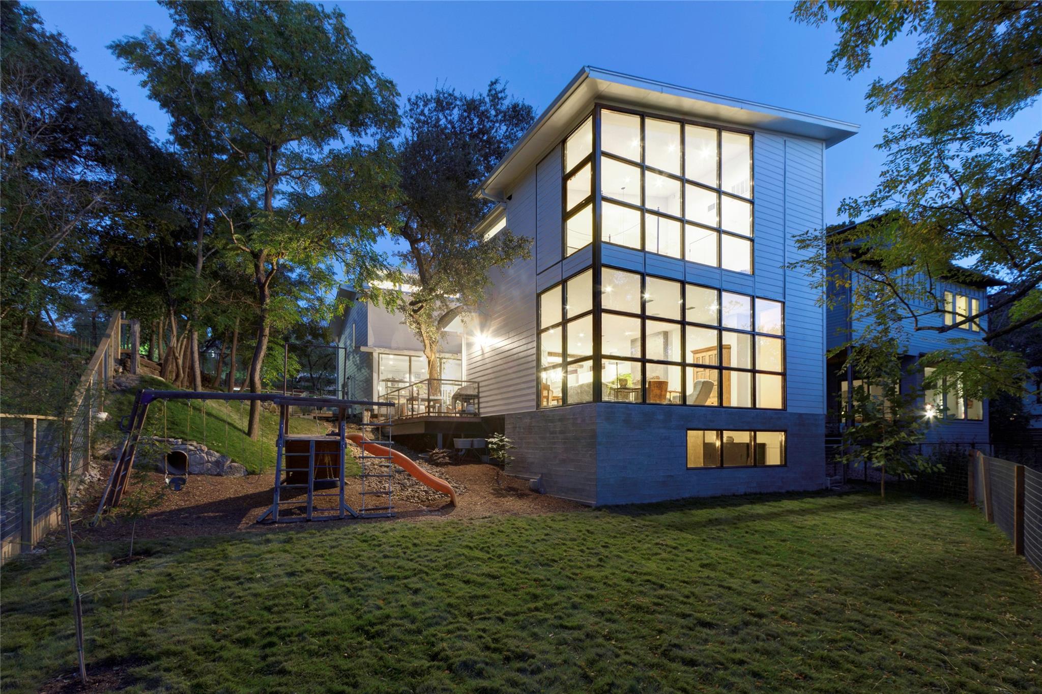 Photo of 1700 6th ST, Austin, TX 78704