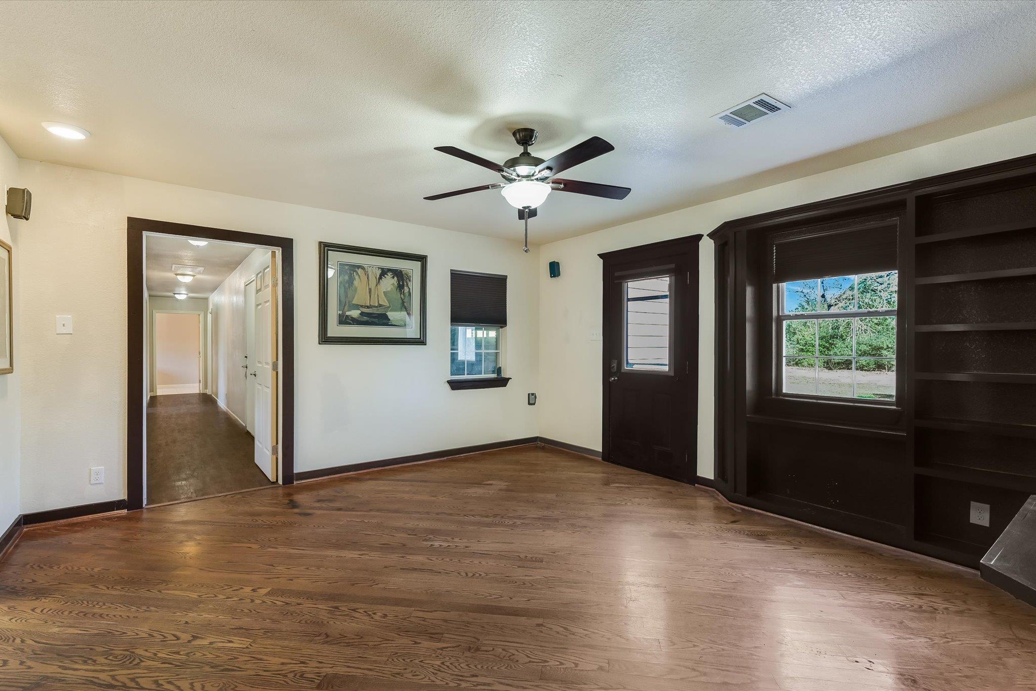203 Pathfinders WAY, Smithville, TX 78957 photo 4