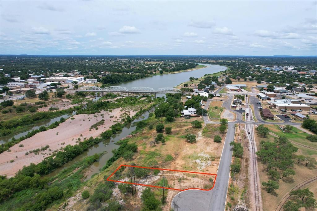 006 Walden WAY, Llano, TX 78643 photo 2