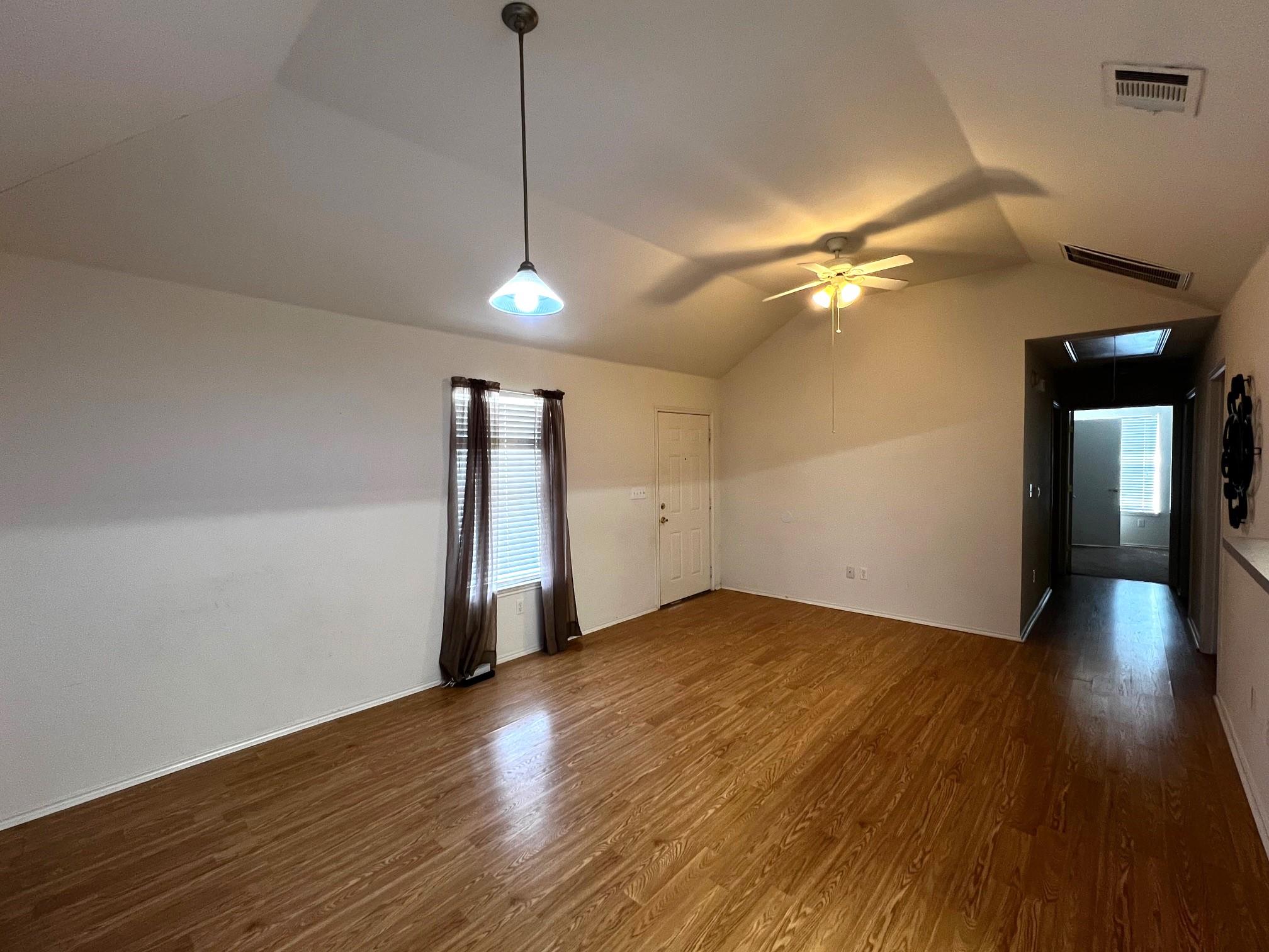 833 Camp ST, La Grange, TX 78945 photo 2