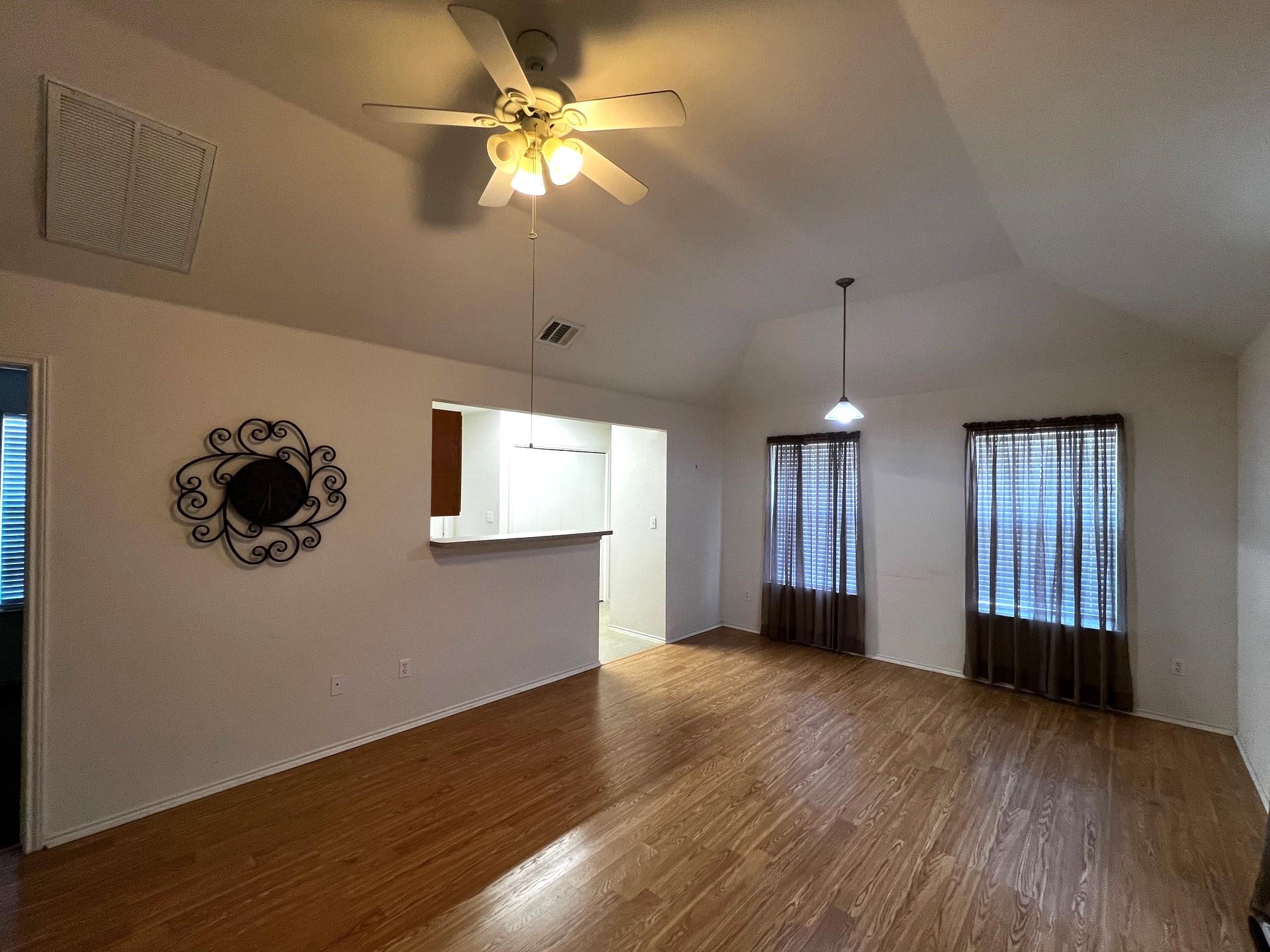 833 Camp ST, La Grange, TX 78945 photo 3