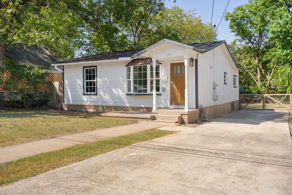 1176 Graham ST, Austin, TX 78702 photo 2