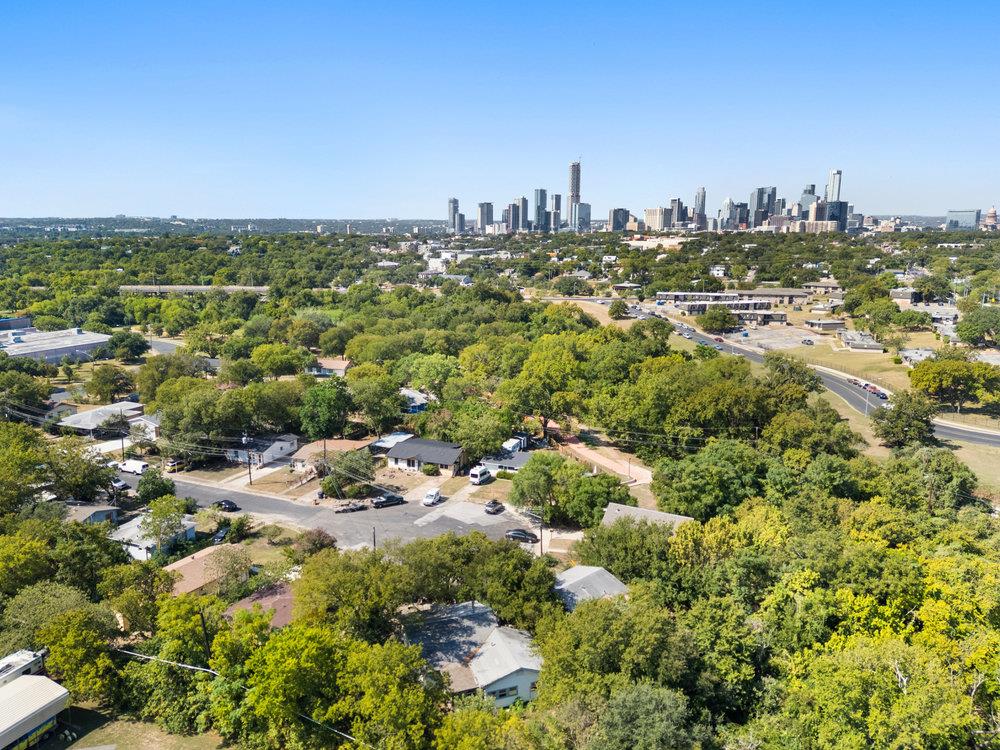 1176 Graham ST, Austin, TX 78702 photo 3