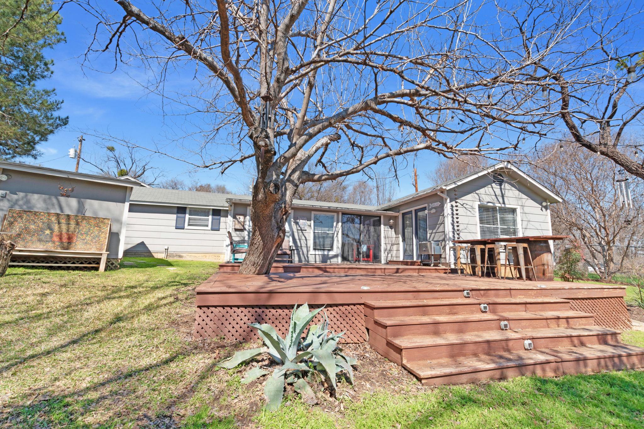 318 Clear Creek DR, Burnet, TX 78611 photo 4