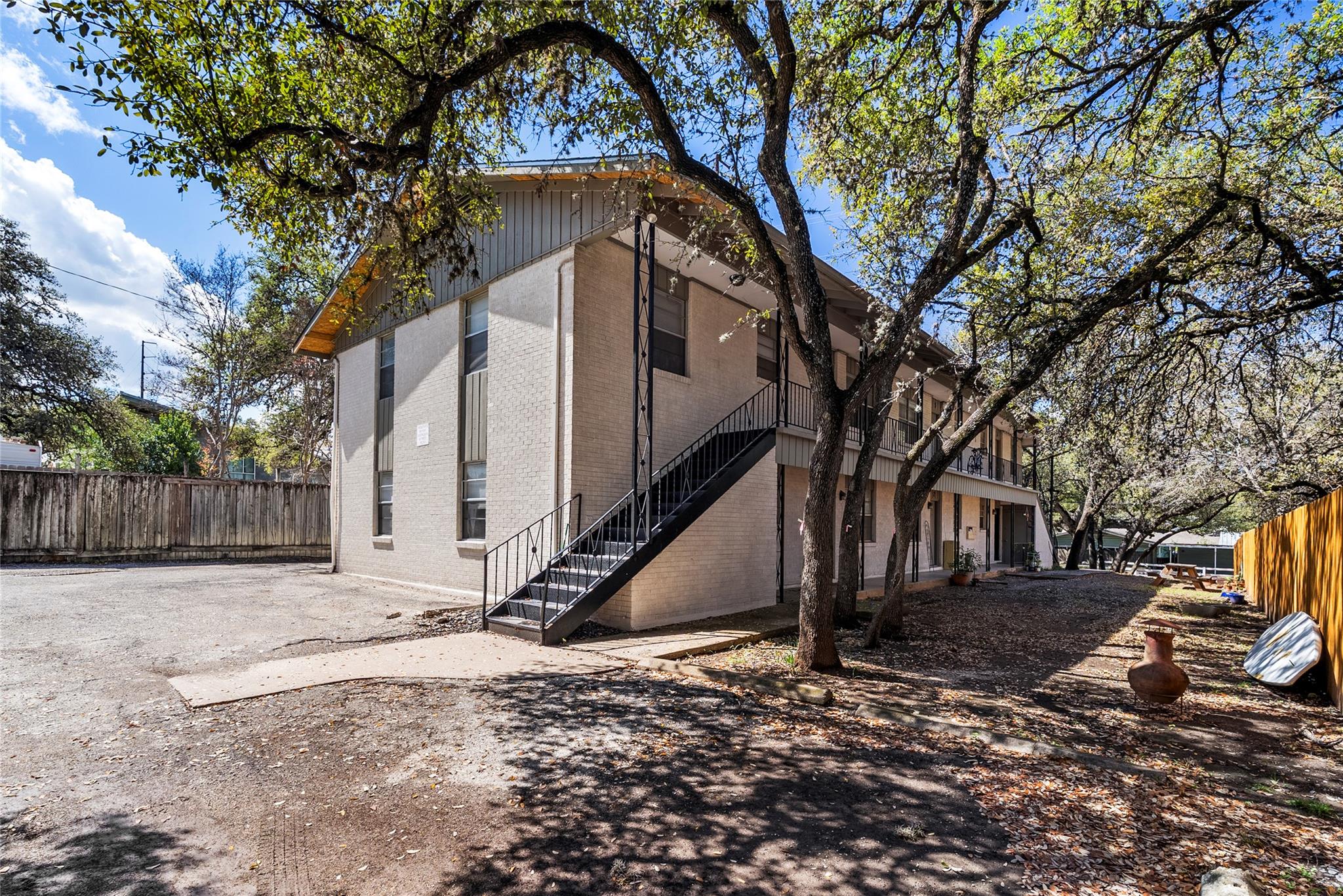 2411 5th ST, Austin, TX 78704 photo 4