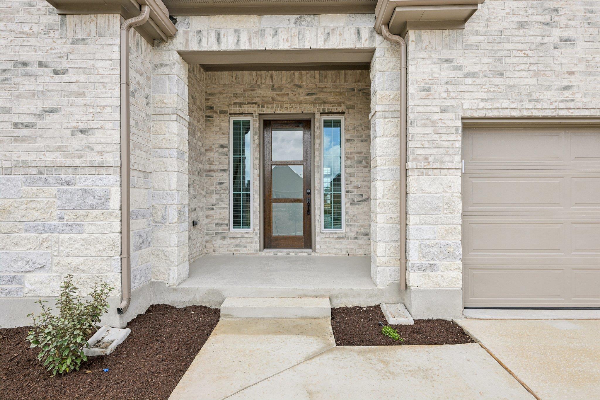 194 Kapok ST, Buda, TX 78610 photo 2