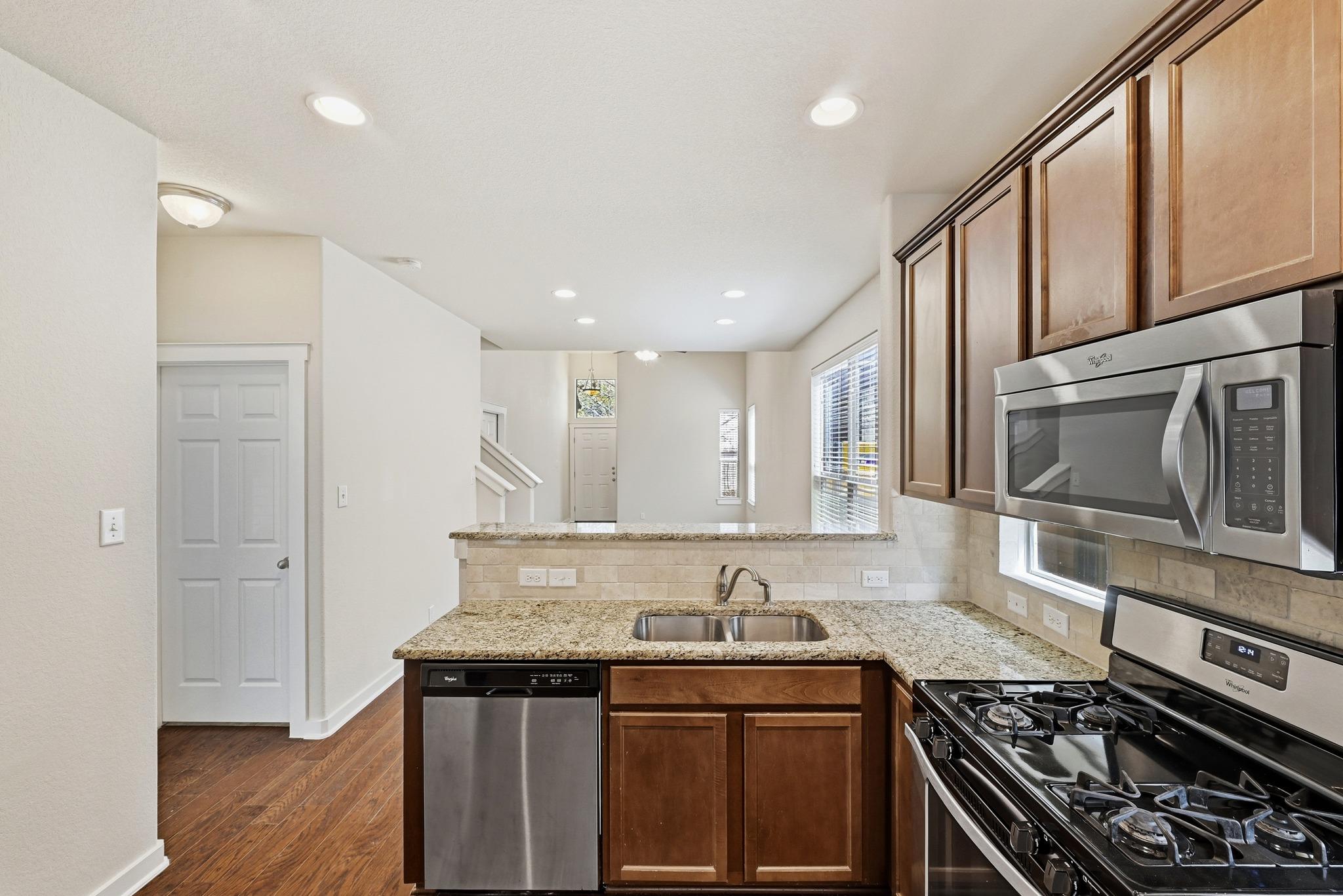 2101 Rivers Edge WAY #32, Austin, TX 78741 photo 4