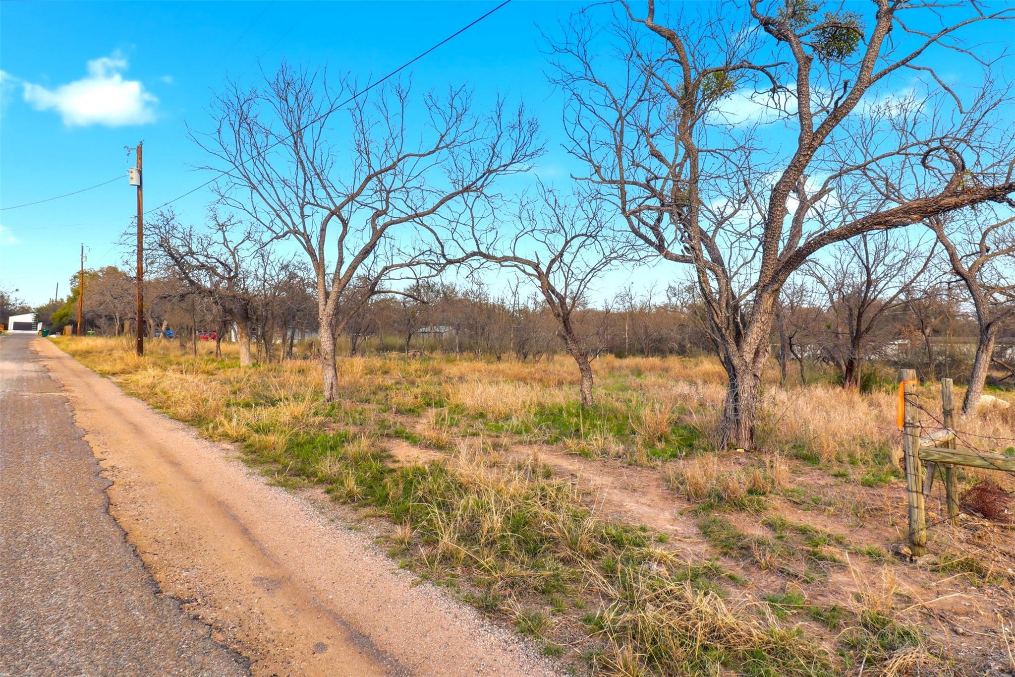 1304 Shady Forest DR, Granite Shoals, TX 78654 photo 2