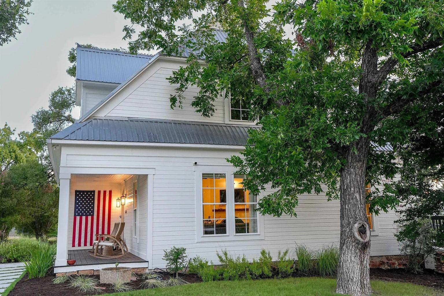 416 Avenue E, Marble Falls, TX 78654 photo 3