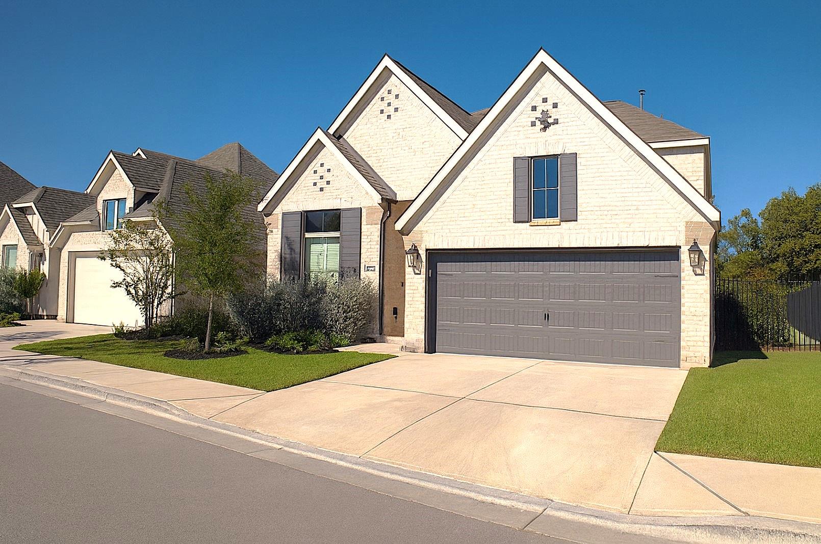 284 Kimble Creek LOOP, Kyle, TX 78640 photo 5