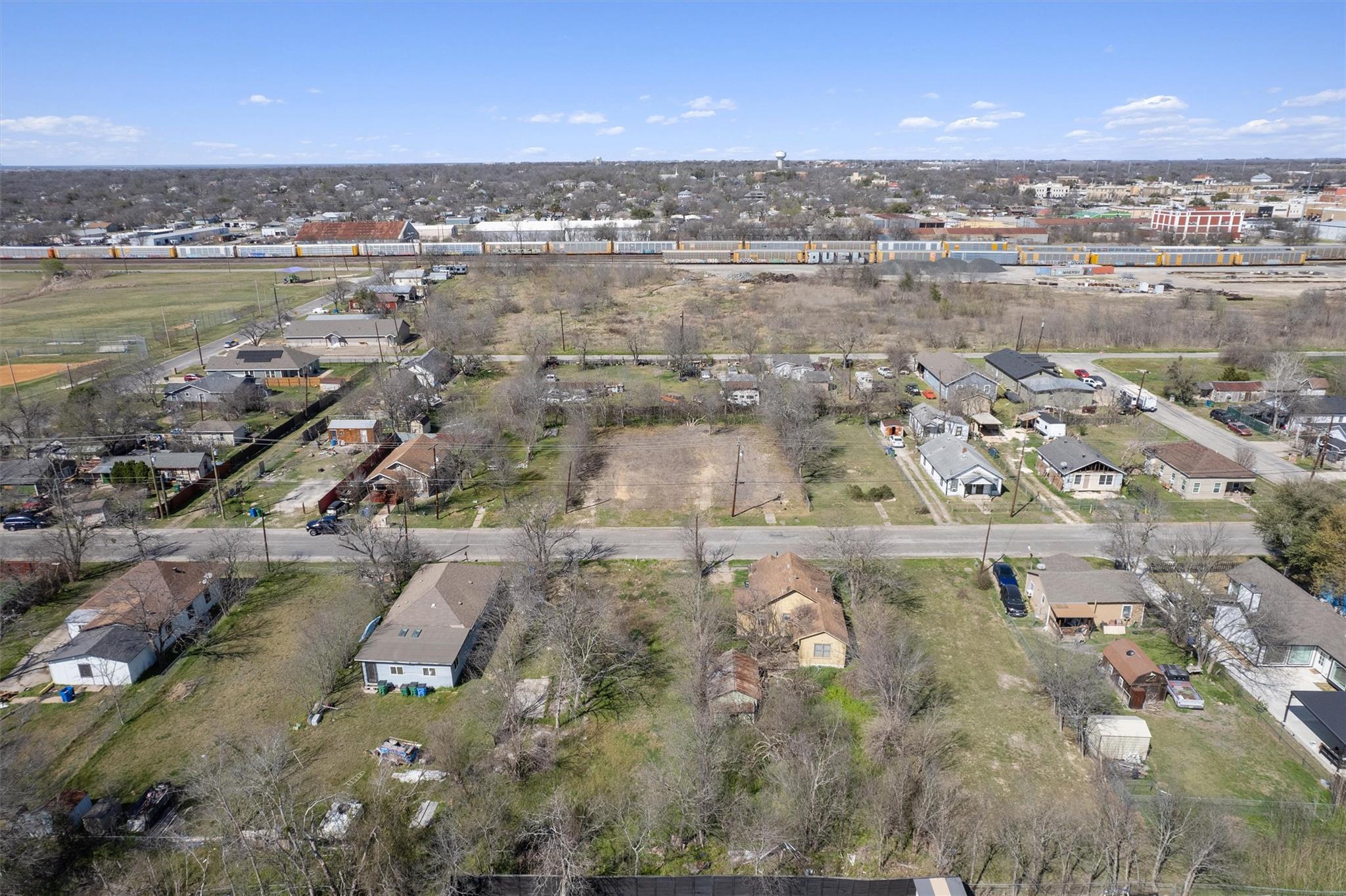 508 Martin Luther King Jr BLVD, Taylor, TX 76574 photo 4