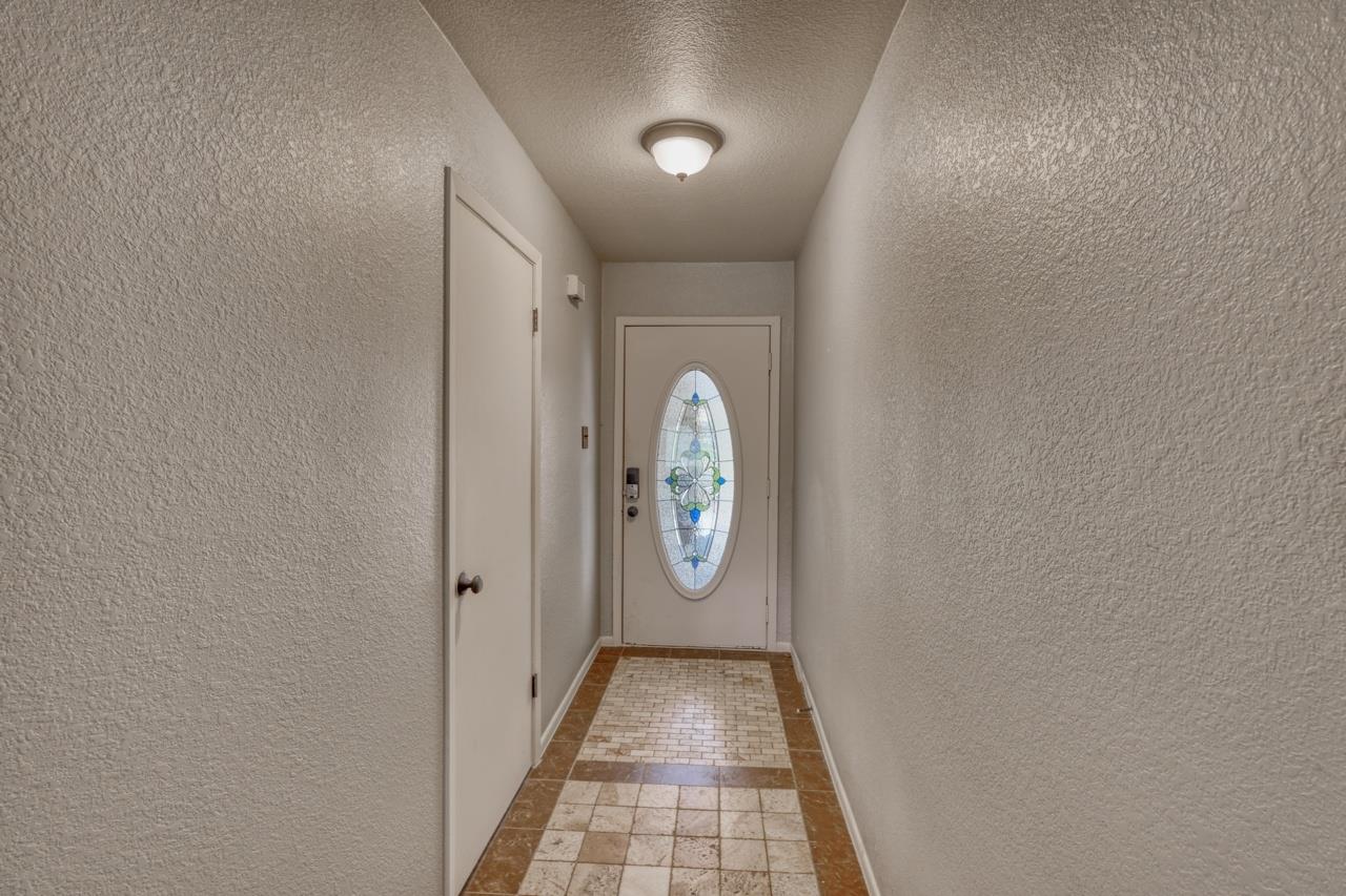 1702 Sunset DR, Marble Falls, TX 78654 photo 3