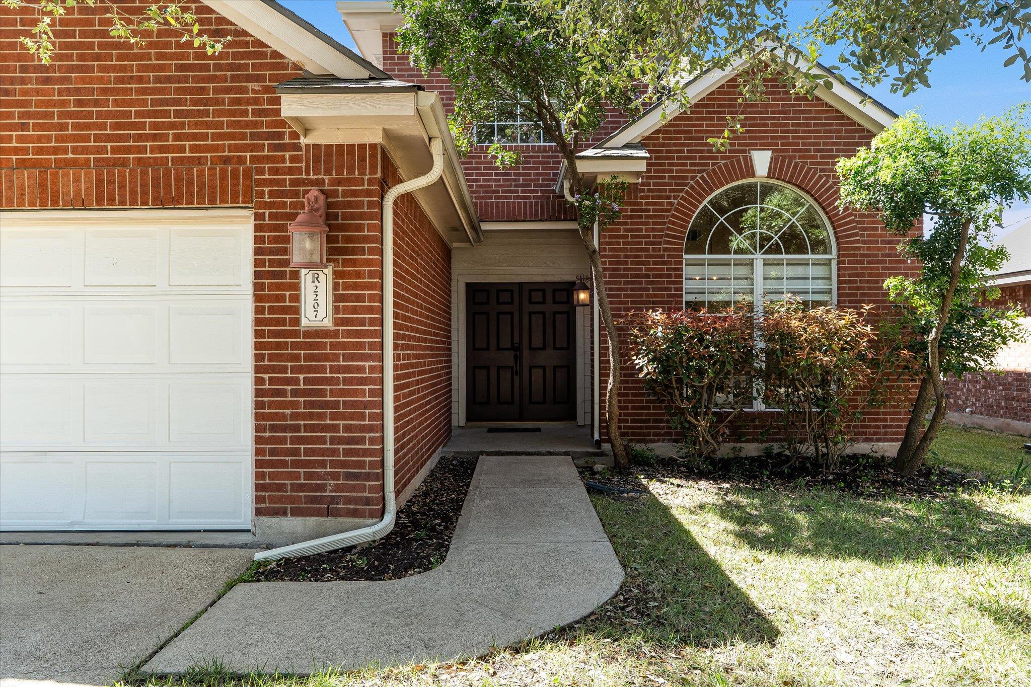 2207 Clover Ridge DR, Cedar Park, TX 78613 photo 3