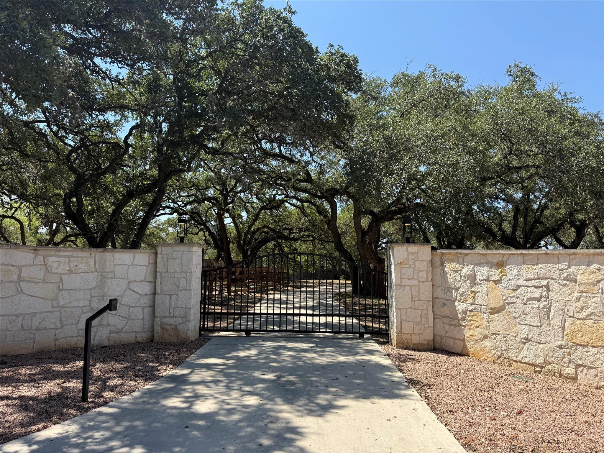 710 Flite Acres RD, Wimberley, TX 78676 photo 4