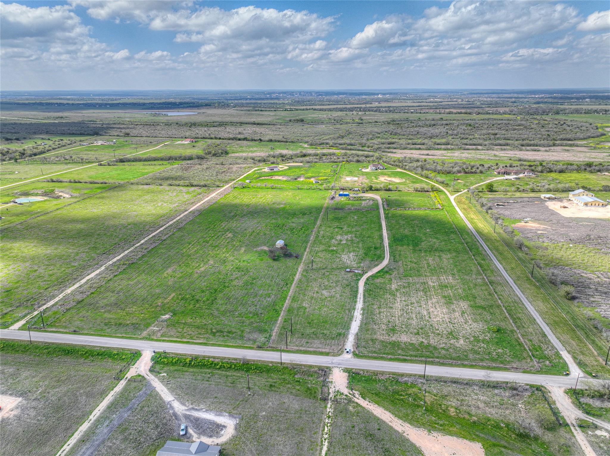 1550 Scull RD, San Marcos, TX 78666 photo 2