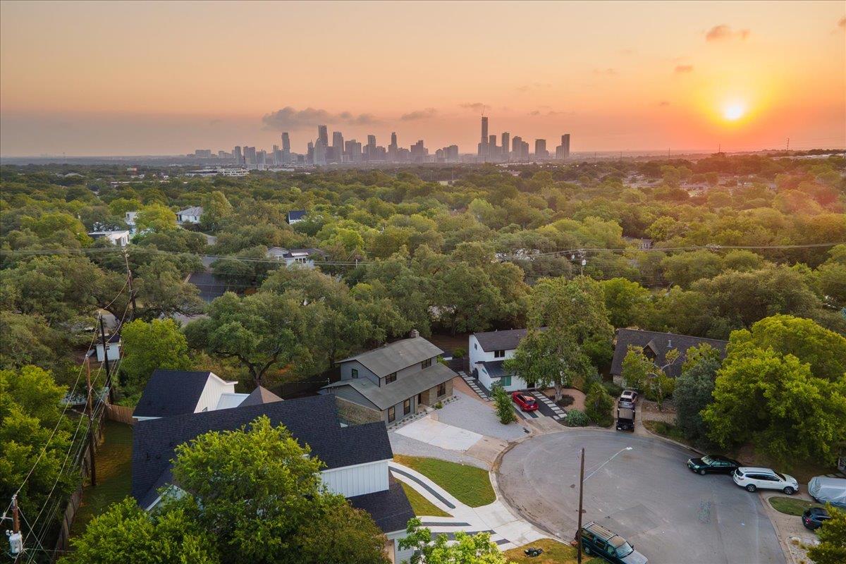 3202 Overcup Oak DR, Austin, TX 78704 photo 3