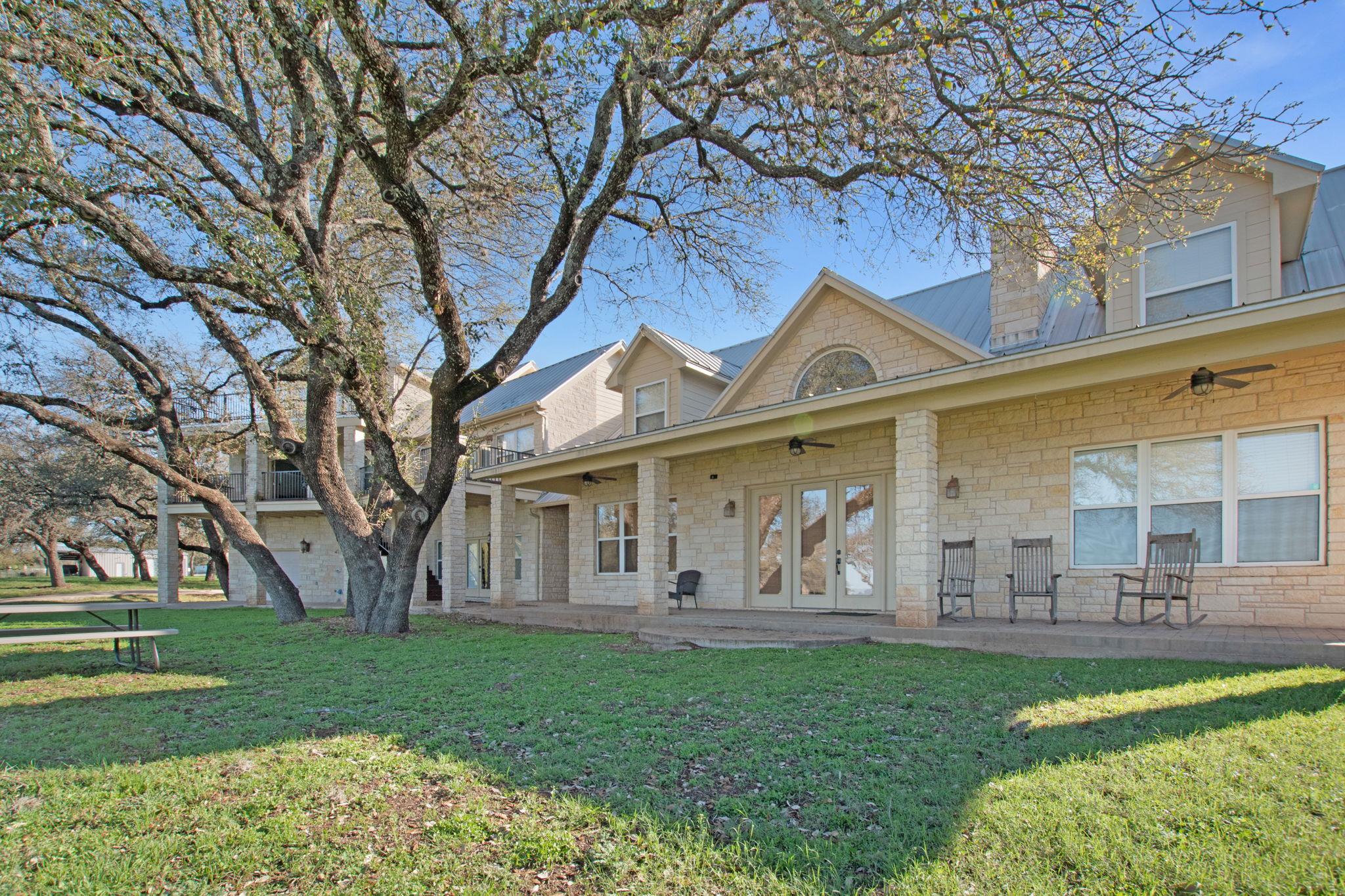 101 Kelly Emeralds RD, Burnet, TX 78611 photo 3