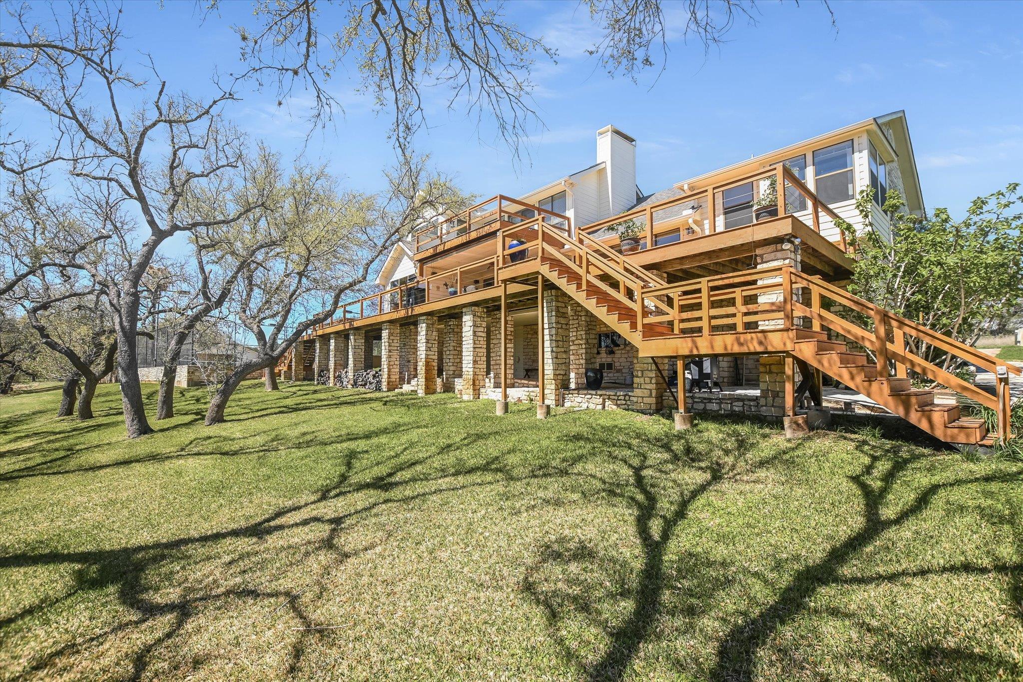 Travis Oaks