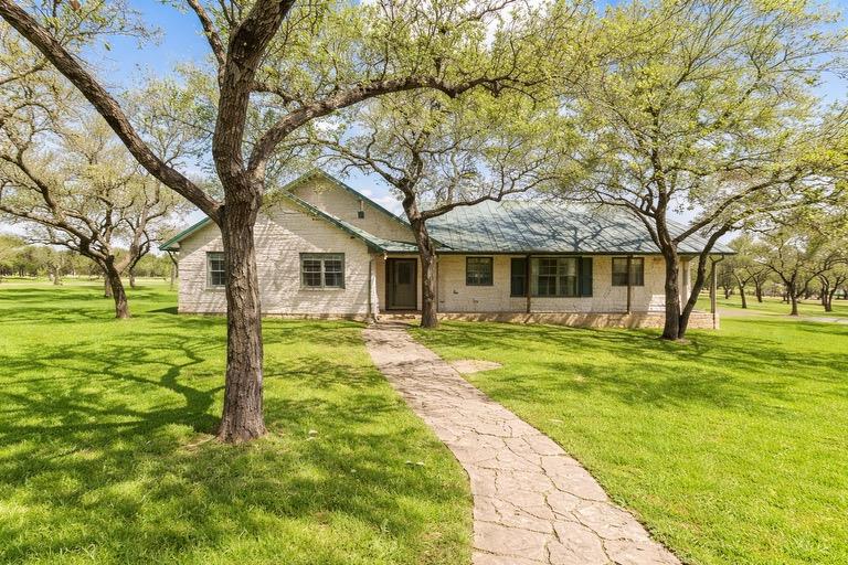 434 Turner CT, Johnson City, TX 78636 photo 5