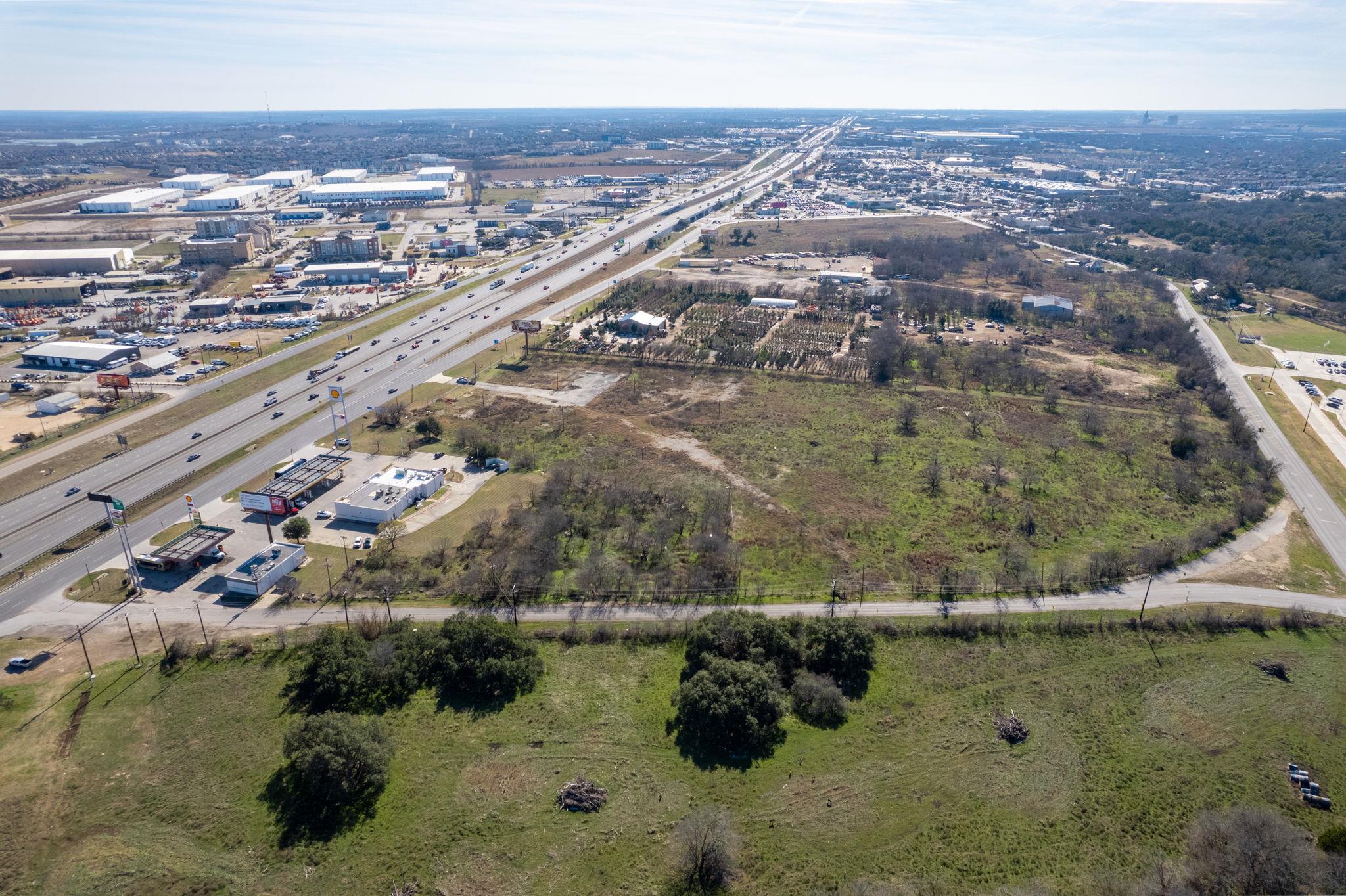 1701 Manchaca Springs RD, Buda, TX 78610 photo 2