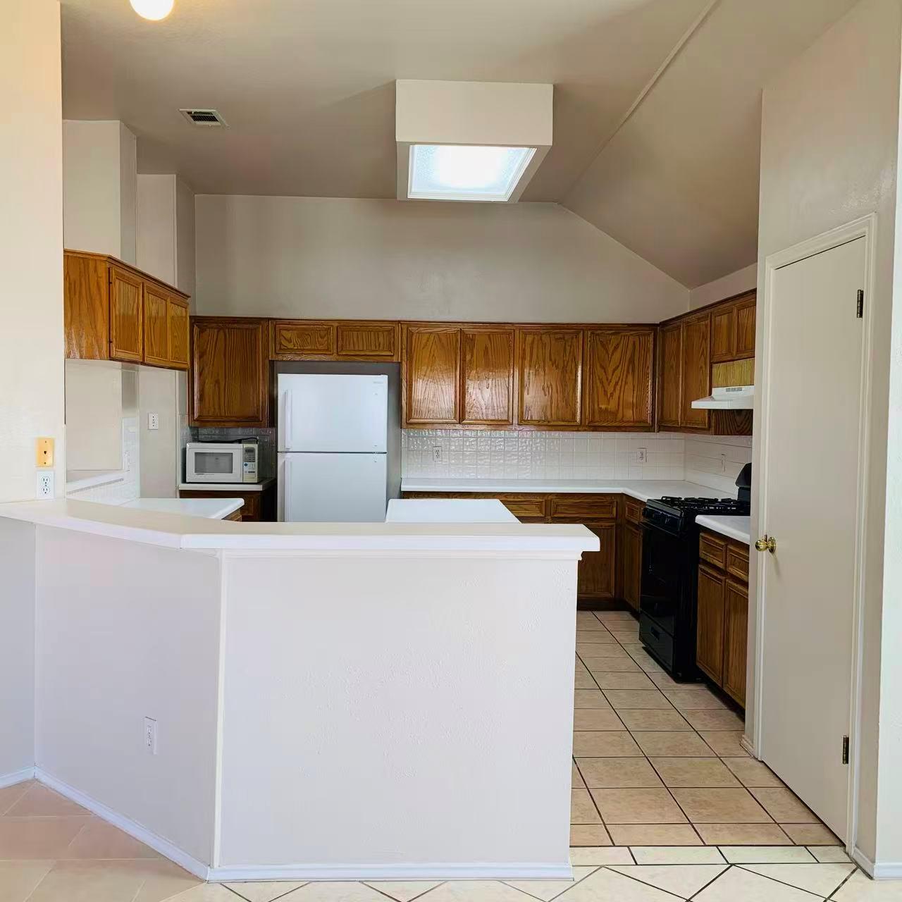1114 Blue Fox DR, Austin, TX 78753 photo 4