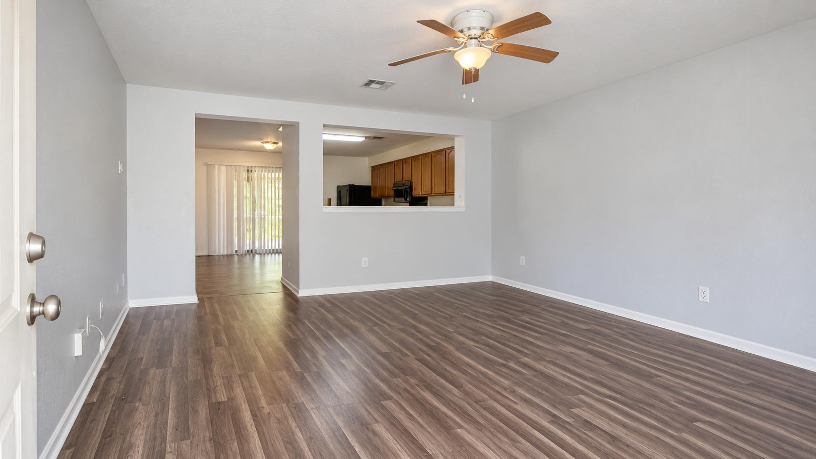 804 Dawlish DR, Pflugerville, TX 78660 photo 2