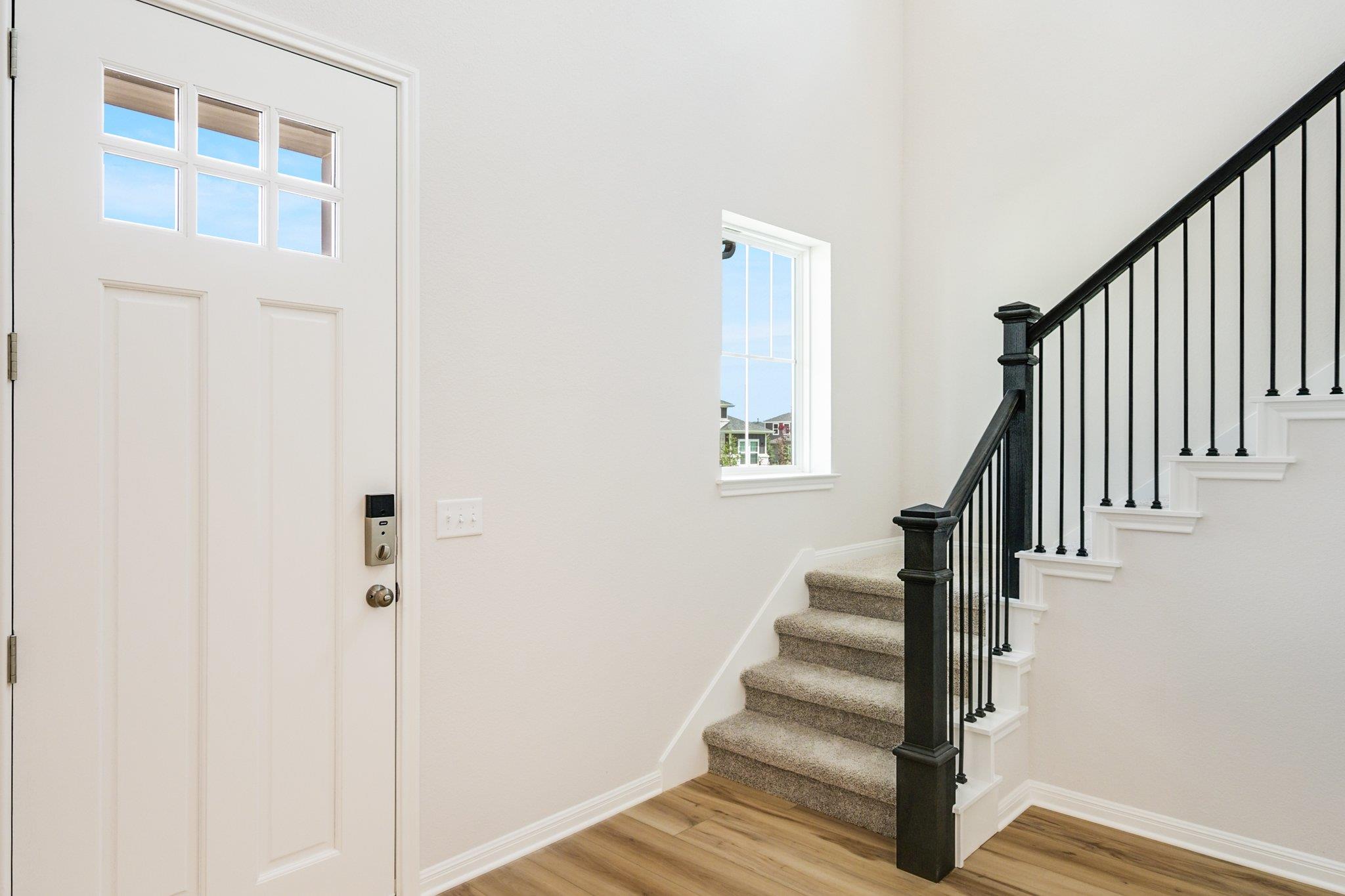 8517 Dongan DR, Austin, TX 78744 photo 2