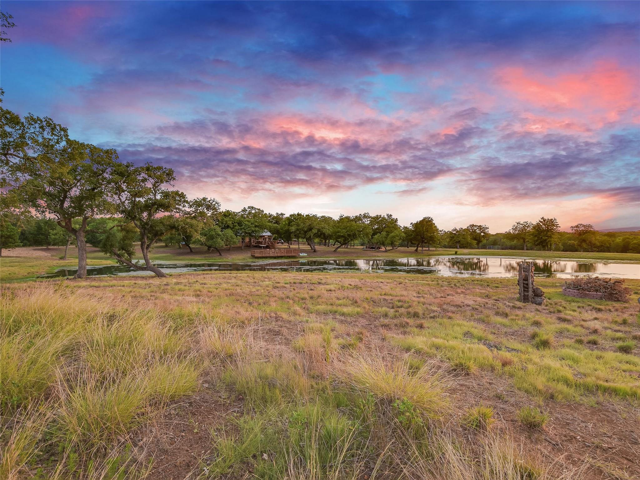 762 Karisch RD, Giddings, TX 78942 photo 2